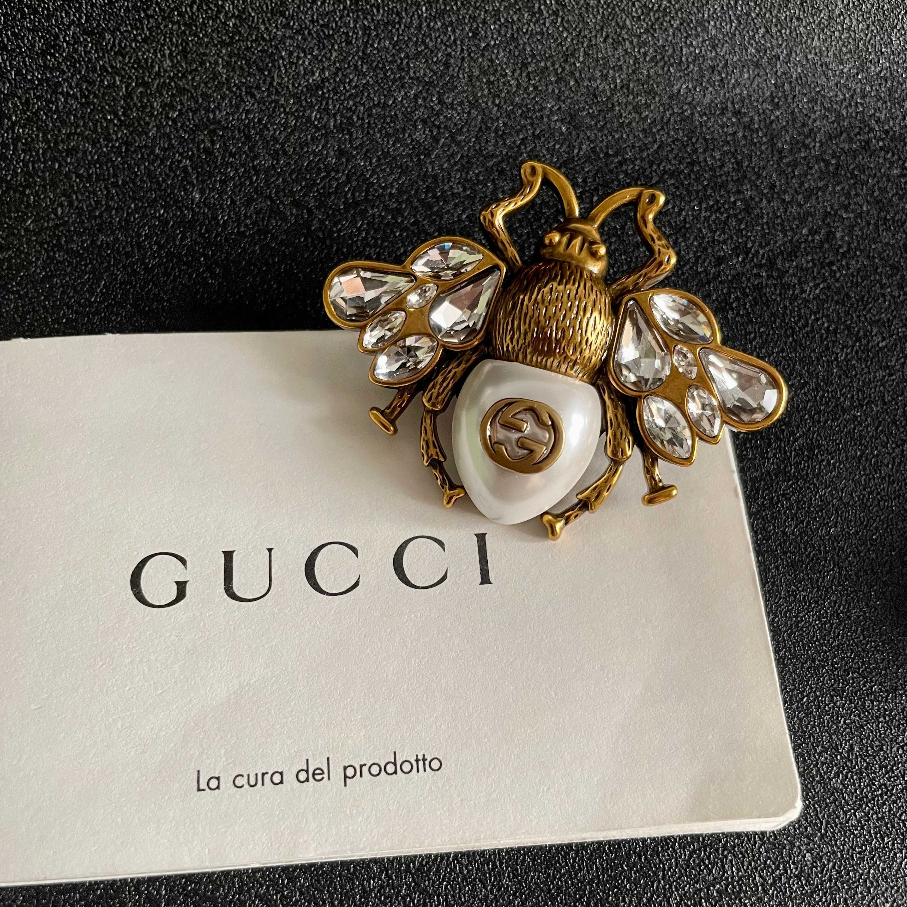 Gucci 古驰Gucci 新款同步上新胸针 是最懂女人的饰物 那些倾注了全部心血去做自己的女人