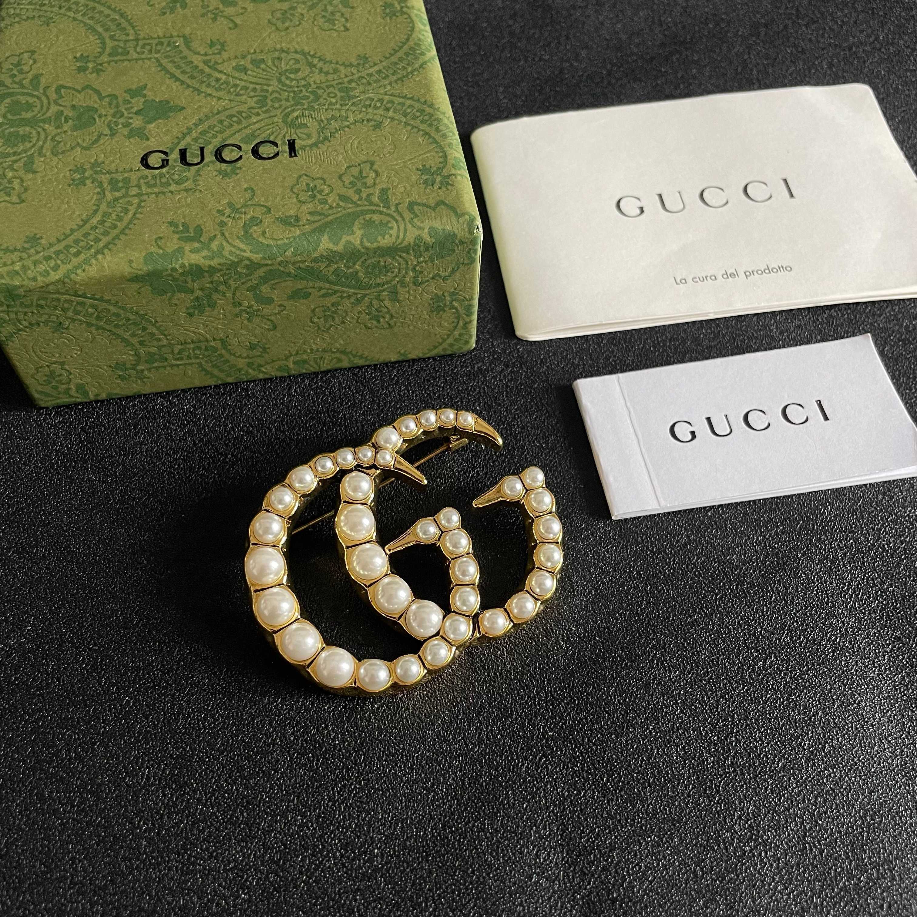 Gucci 古驰Gucci 新款同步上新胸针 是最懂女人的饰物 那些倾注了全部心血去做自己的女人