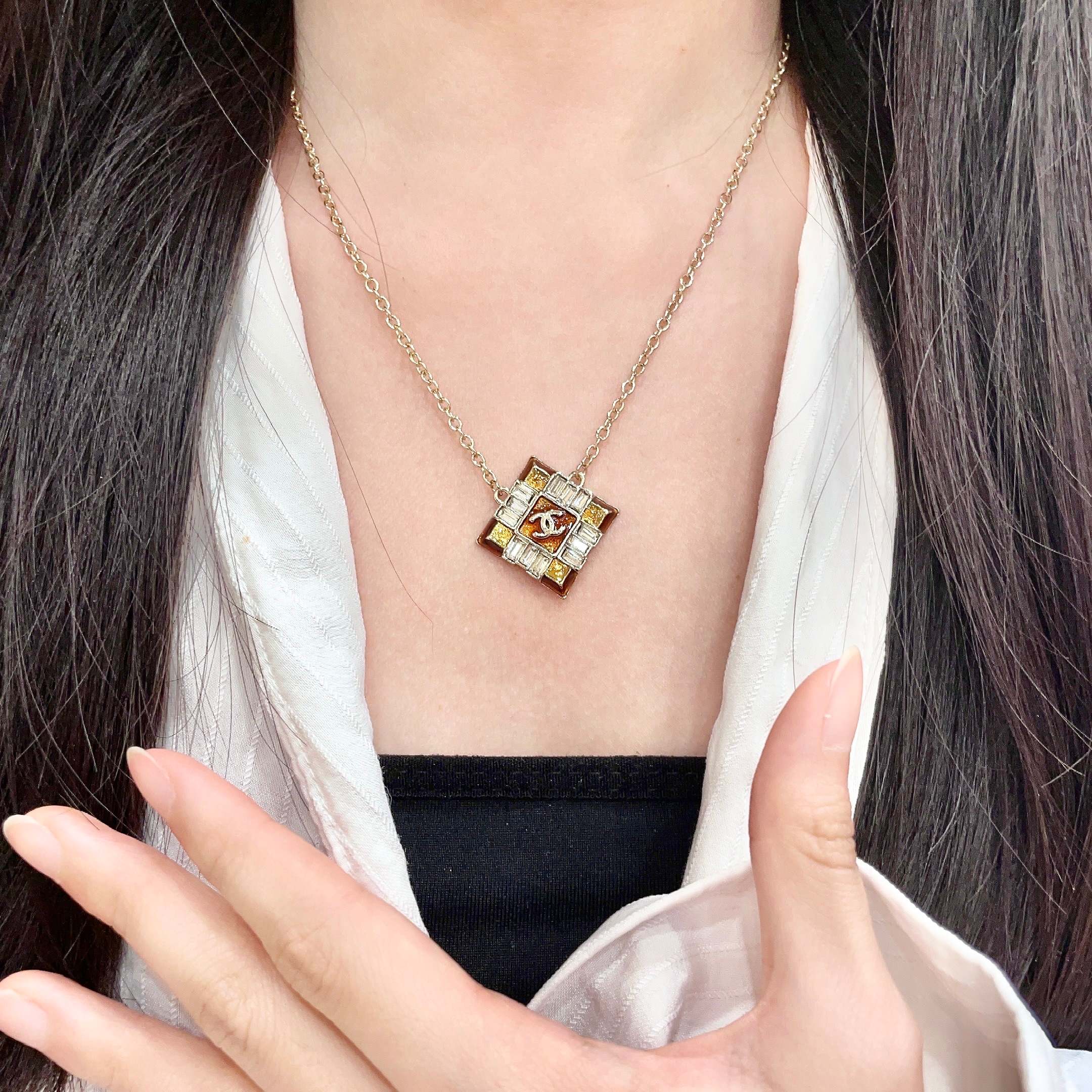 Chanel香奈儿 中古 项链👀小香家的款式真心无需多介绍😘🎶每一款都超好看，精致大方，非常显气质.