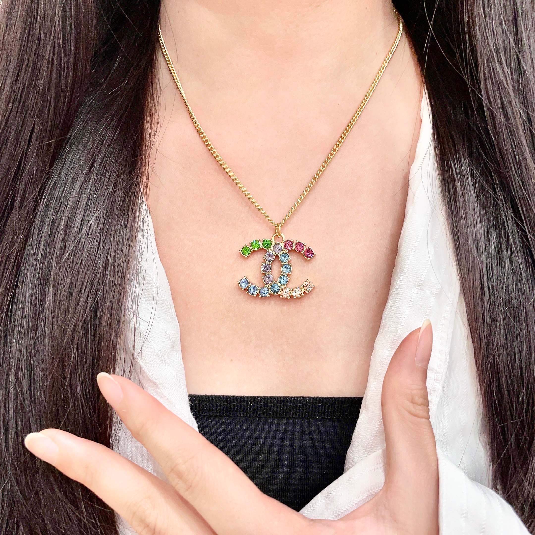 Chanel Chanel香奈儿 中古 字母 项链 小香家的款式真心无需多介绍 ，大方，非常显气质