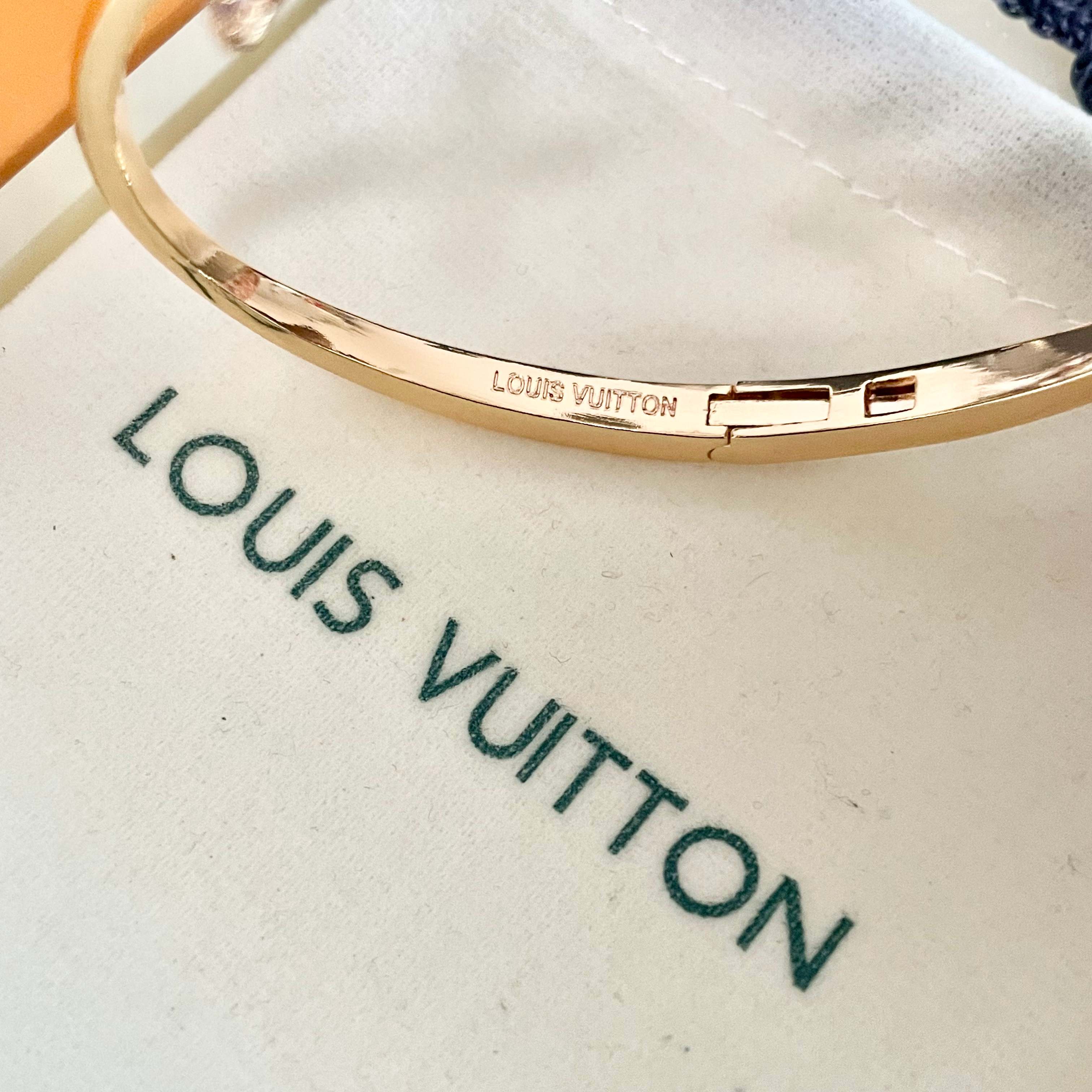 Louis Vuitton LV 手镯 Louis Vuitton 路易威登 一致材质 火 设计独特 前卫 男神、美女