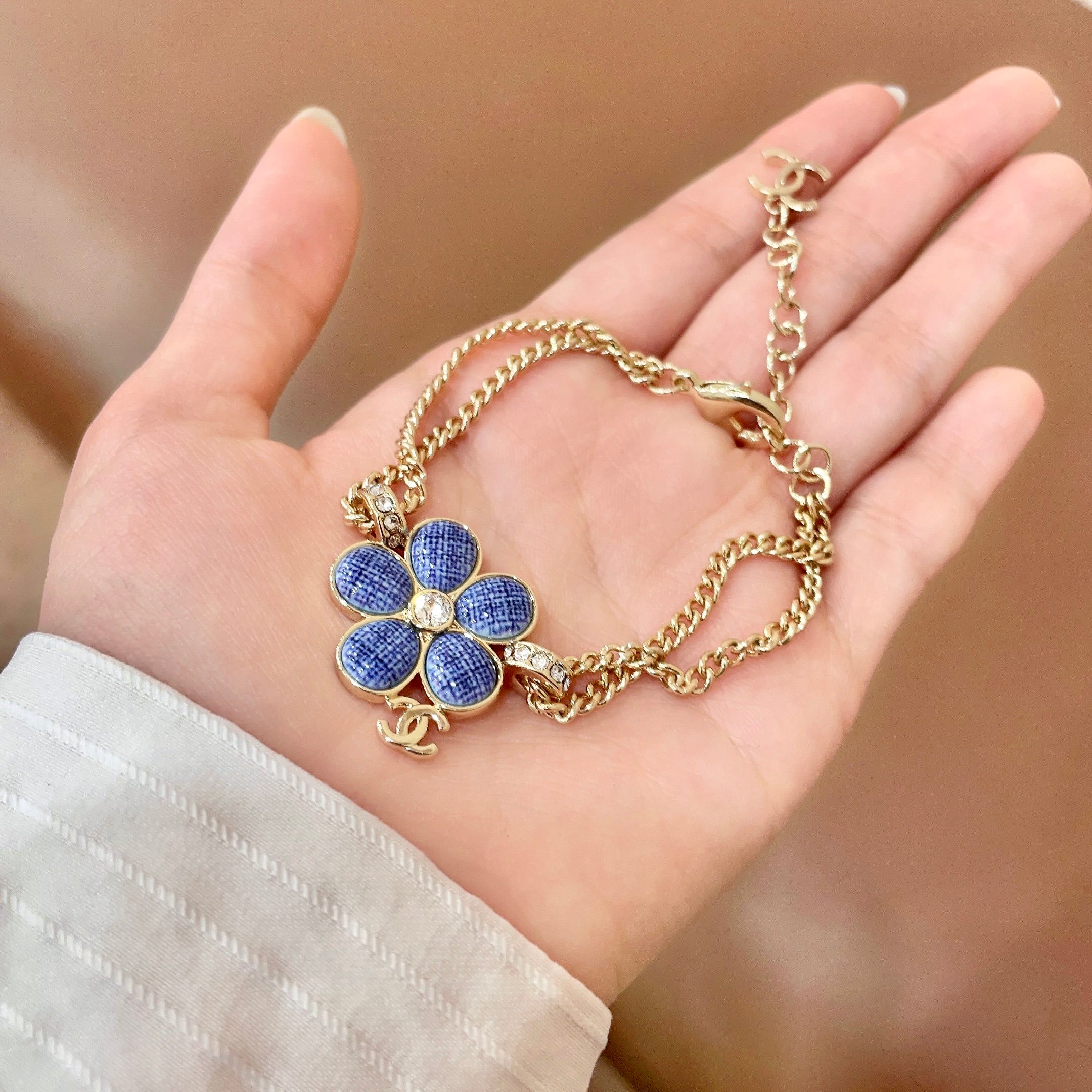 Chanel Chanel香奈儿 中古 字母 手链 小香家的款式真心无需多介绍 ，大方，非常显气质