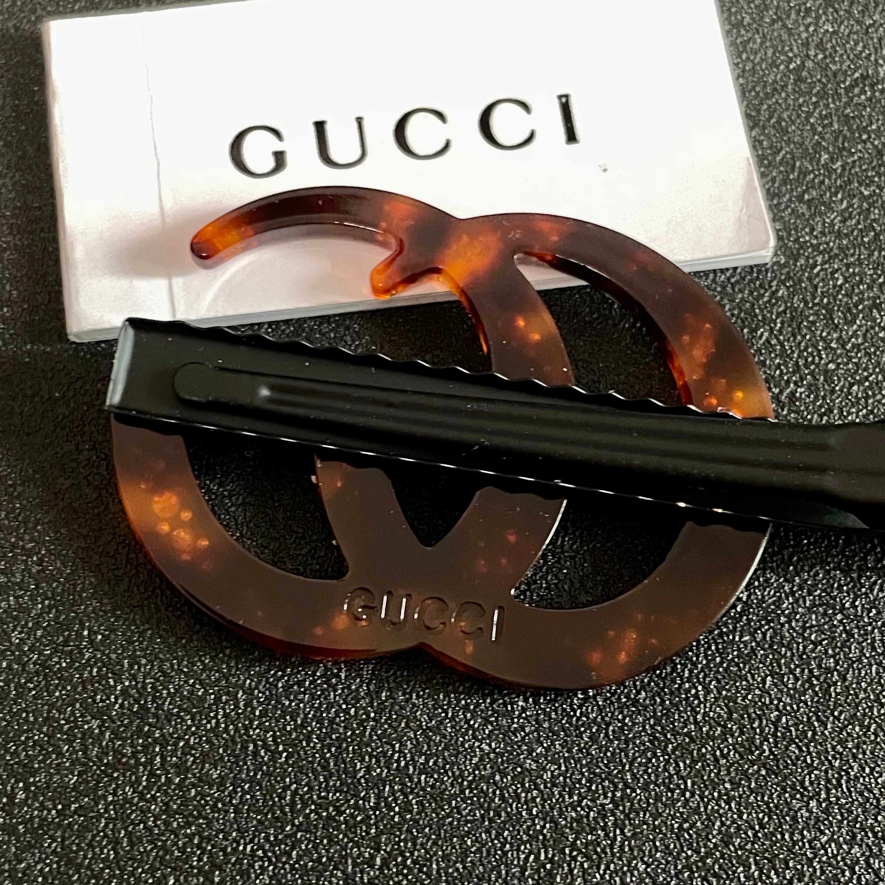 Gucci 新品发夹 古驰 新款发夹火爆来袭 做工 无可挑剔 代购级别‼ 售‼适合任何小仙女 百分百驾驭