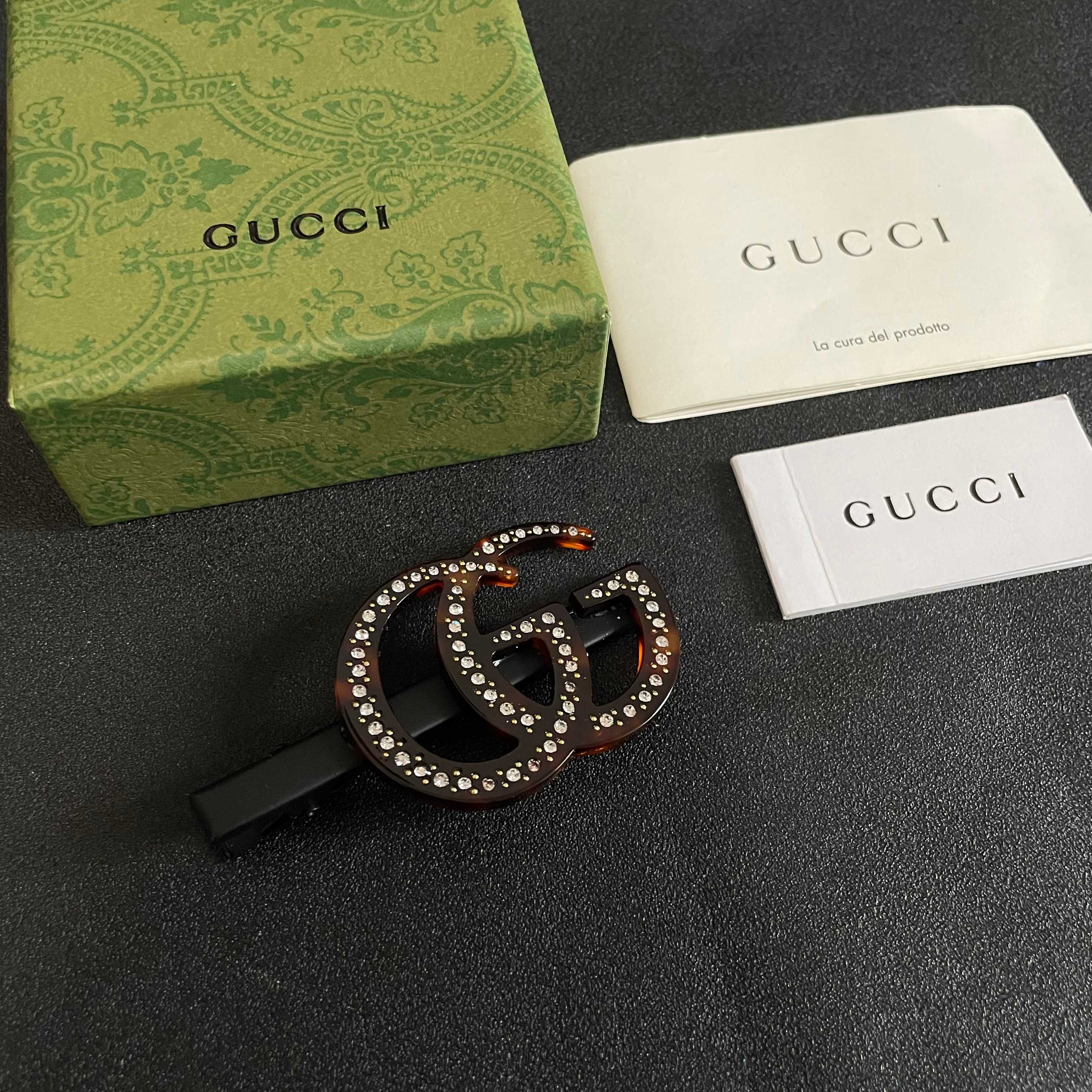 Gucci 新品发夹 古驰 新款发夹火爆来袭 做工 无可挑剔 代购级别‼ 售‼适合任何小仙女 百分百驾驭
