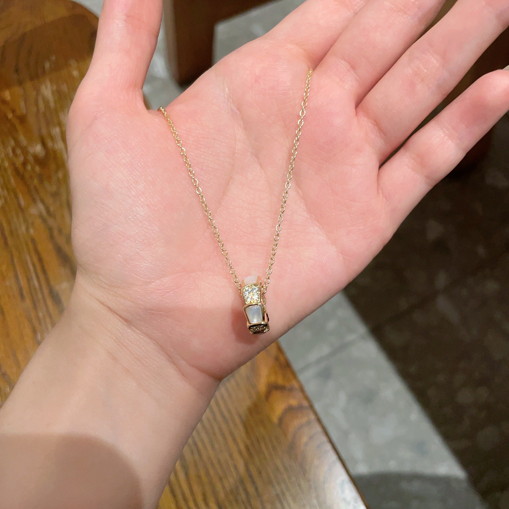 Bvlgari 宝格丽 项链 最新 高级 扣 刻字 质感十足 重工打造 高端亚金 定制 看做工看细节看字印看石头