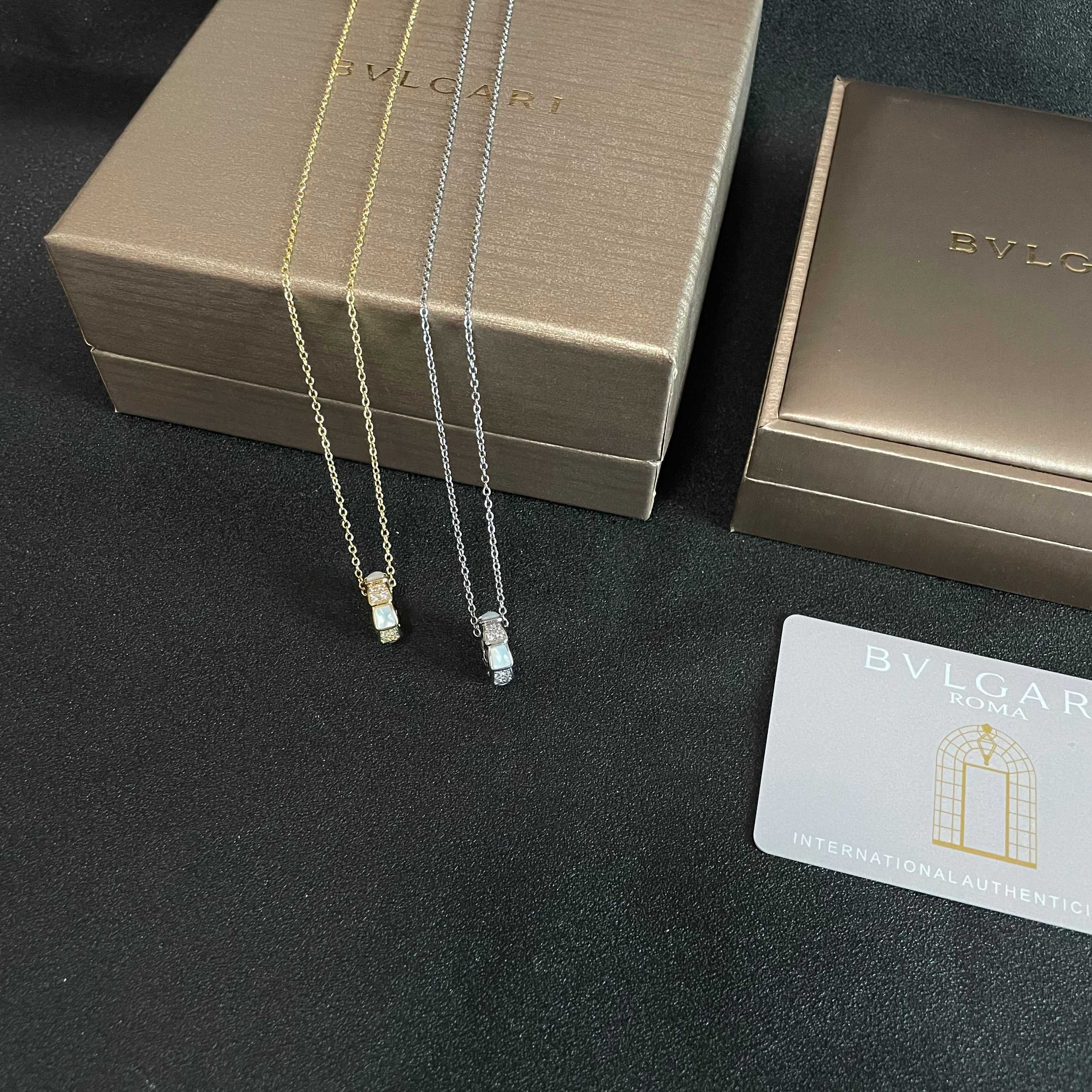 Bvlgari 宝格丽 项链 最新 高级 扣 刻字 质感十足 重工打造 高端亚金 定制 看做工看细节看字印看石头