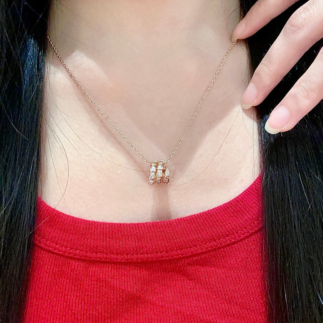 Bvlgari 精工版本 BVLGARI宝格丽蛇项链