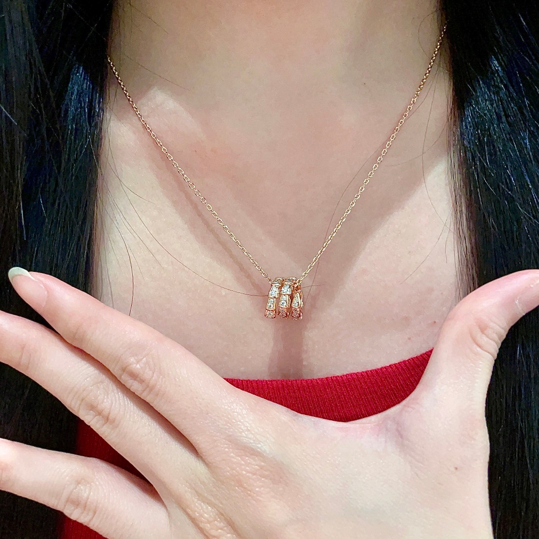Bvlgari 精工版本 BVLGARI宝格丽蛇项链