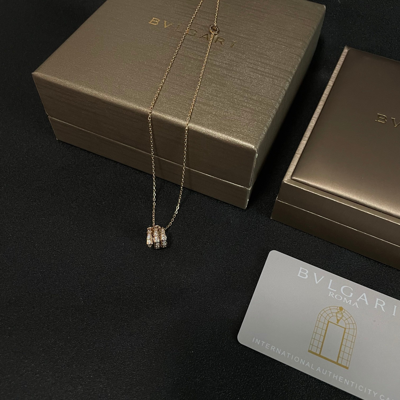 Bvlgari 精工版本 BVLGARI宝格丽蛇项链