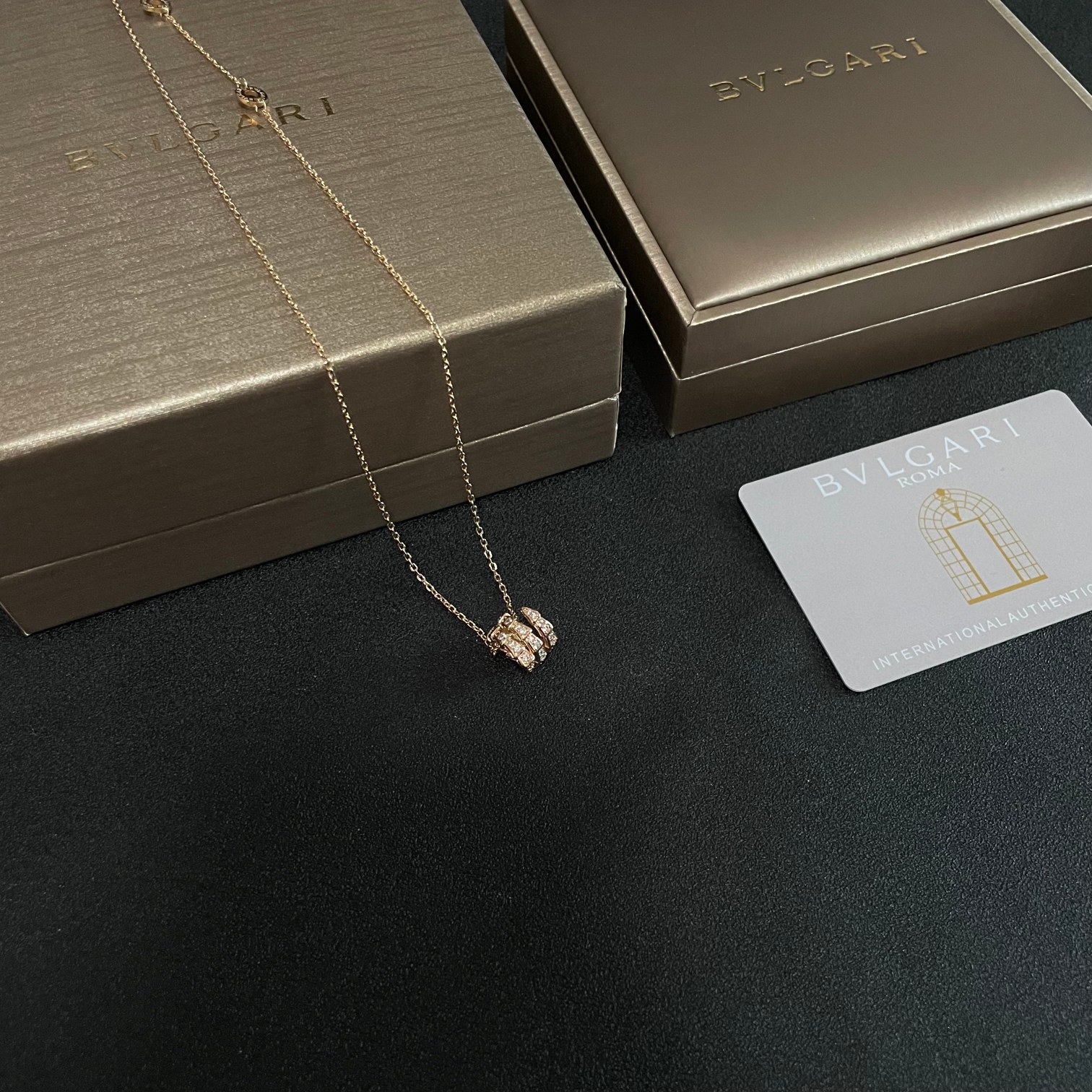Bvlgari 精工版本 BVLGARI宝格丽蛇项链