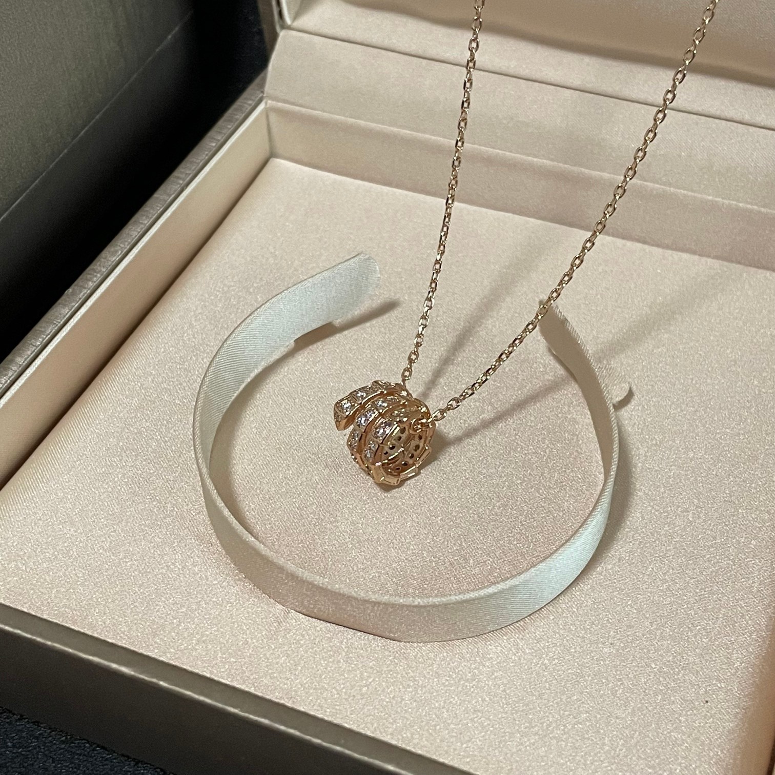 Bvlgari 精工版本 BVLGARI宝格丽蛇项链