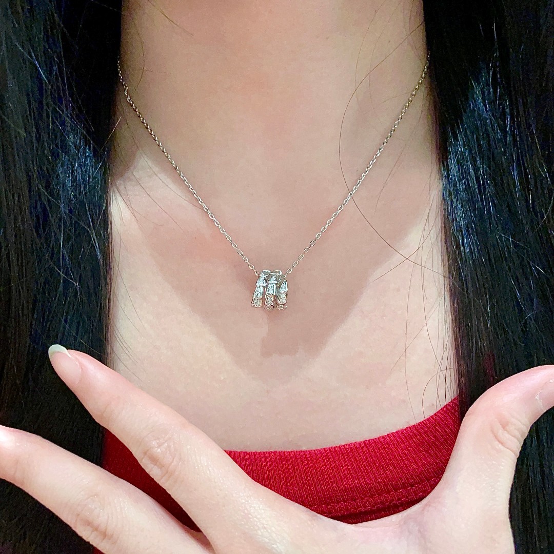 Bvlgari 精工版本 BVLGARI宝格丽蛇项链