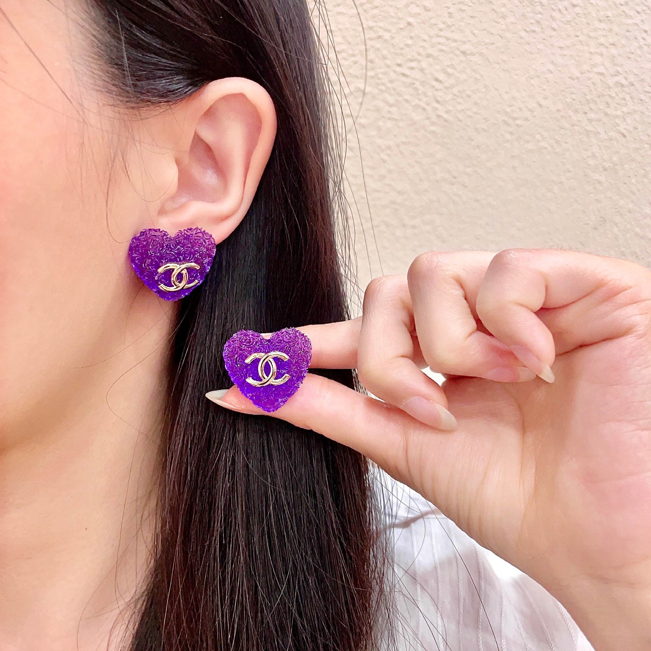 Chanel Chanel香奈儿 中古 双C耳钉 小香家的款式真心无需多介绍 ，大方，非常显气质