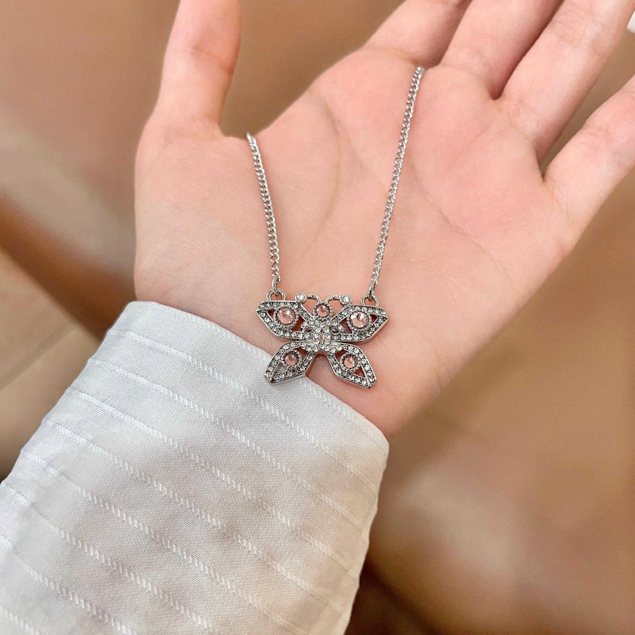 Chanel香奈儿 中古 项链👀小香家的款式真心无需多介绍😘🎶每一款都超好看，精致大方，非常显气质.