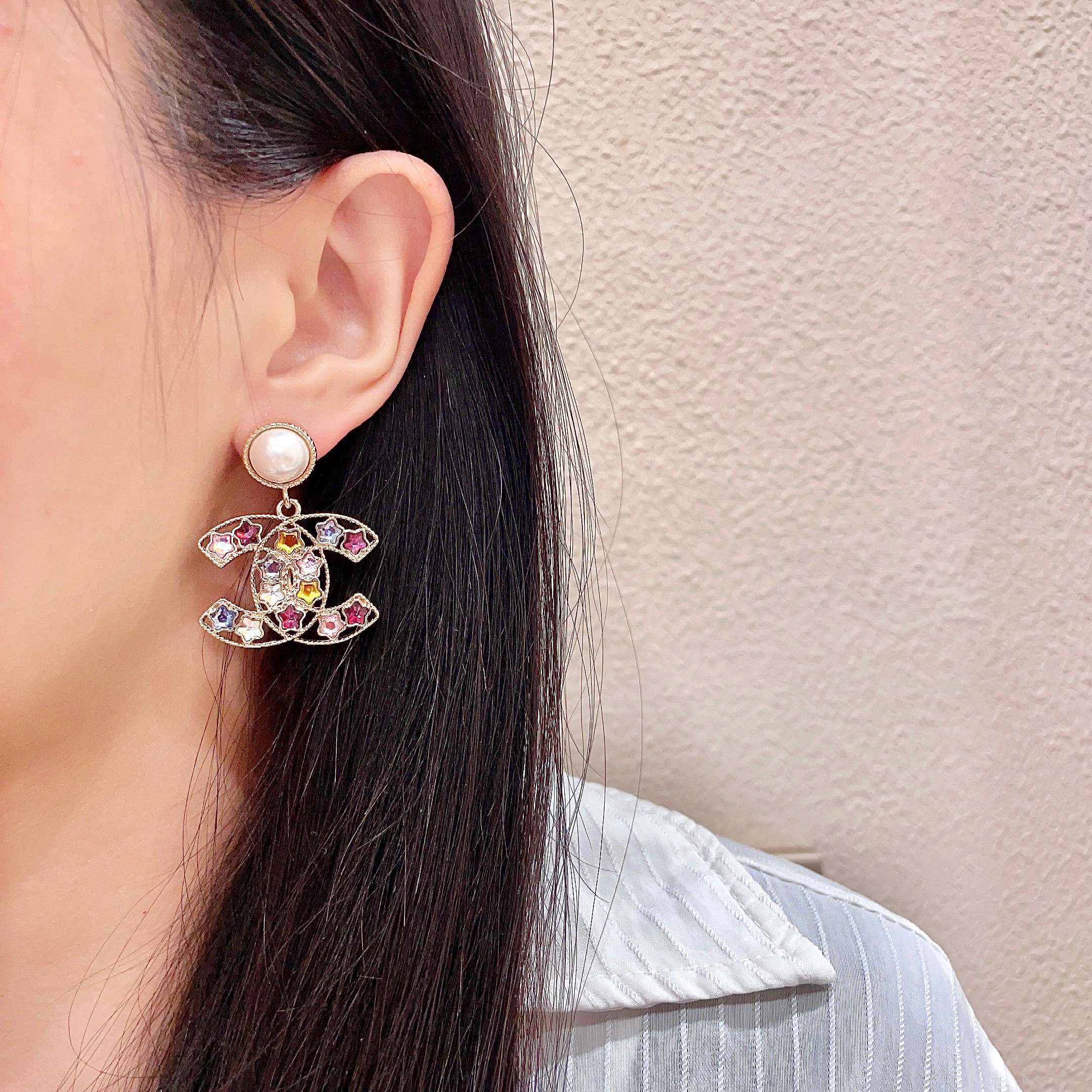Chanel香奈儿 中古 耳钉👀小香家的款式真心无需多介绍😘🎶每一款都超好看，精致大方，非常显气质