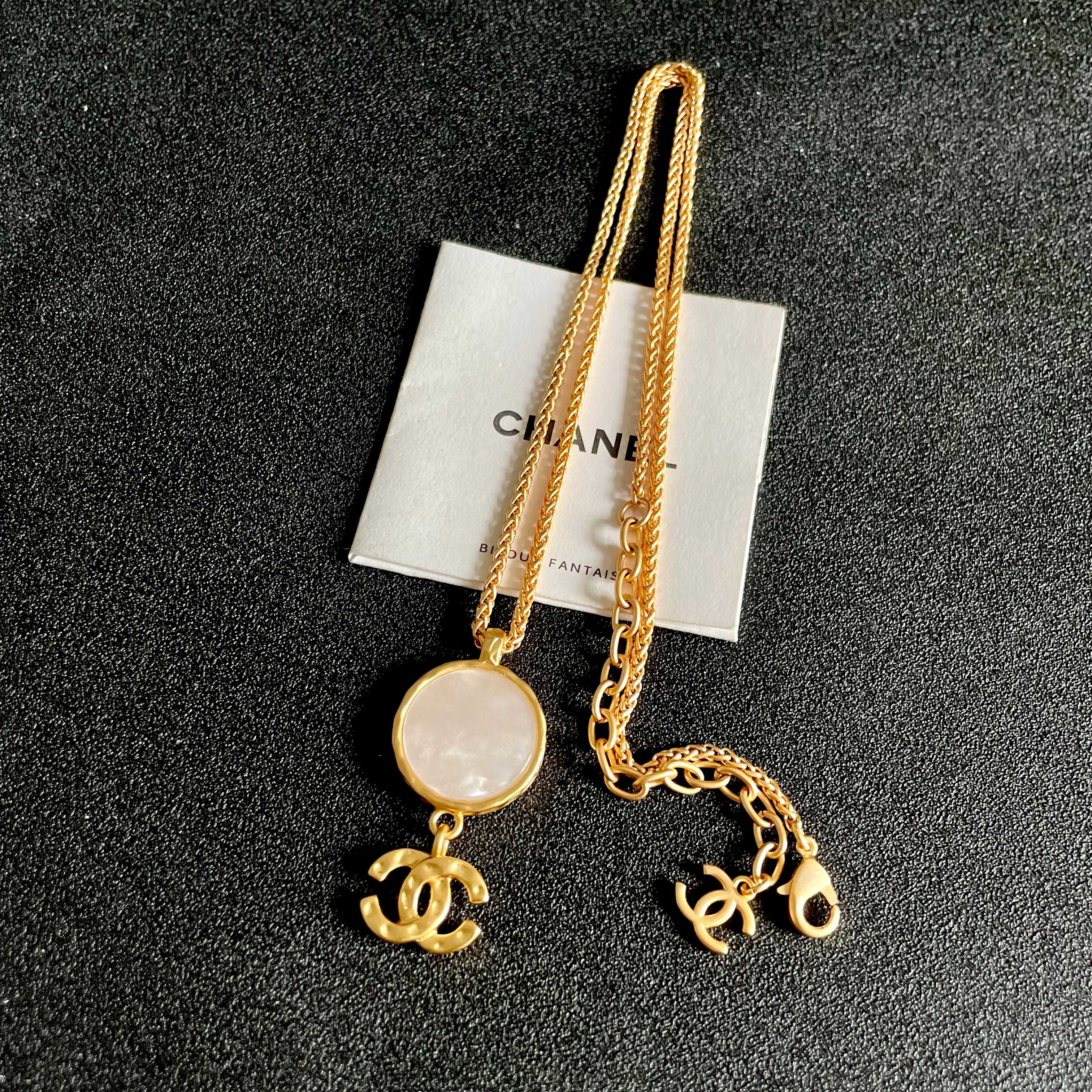 Chanel香奈儿 中古 项链👀小香家的款式真心无需多介绍😘🎶每一款都超好看，精致大方，非常显气质