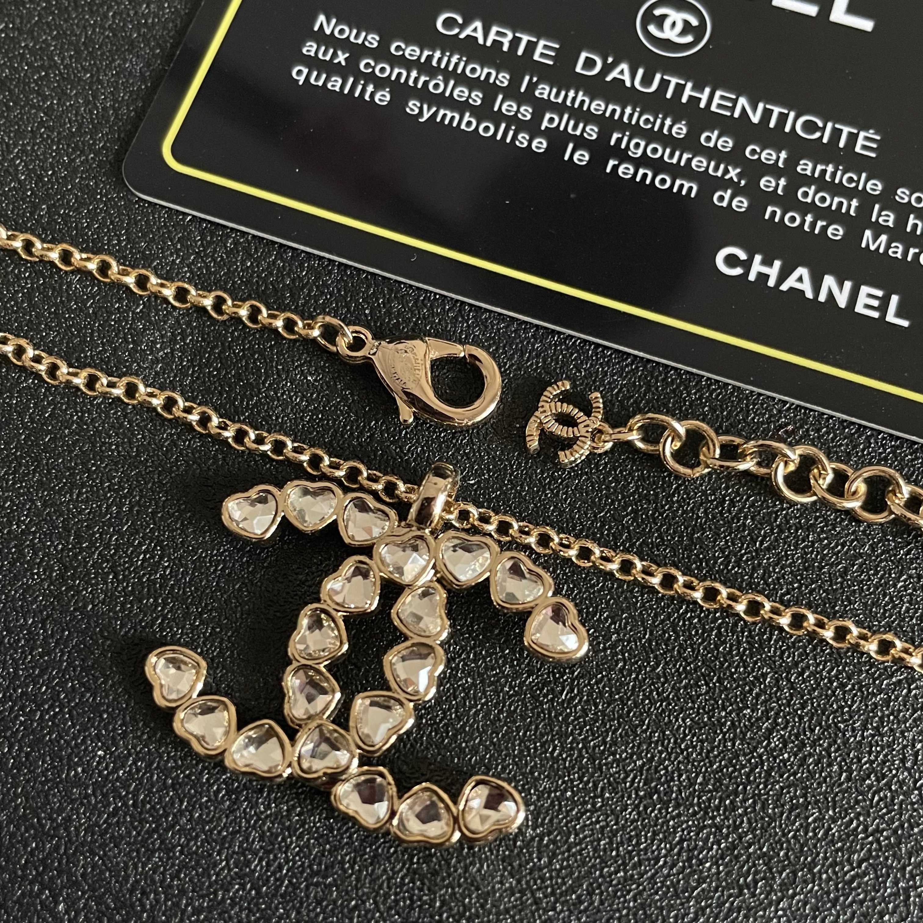 Chanel香奈儿 中古 项链👀小香家的款式真心无需多介绍😘🎶每一款都超好看，精致大方，非常显气质.