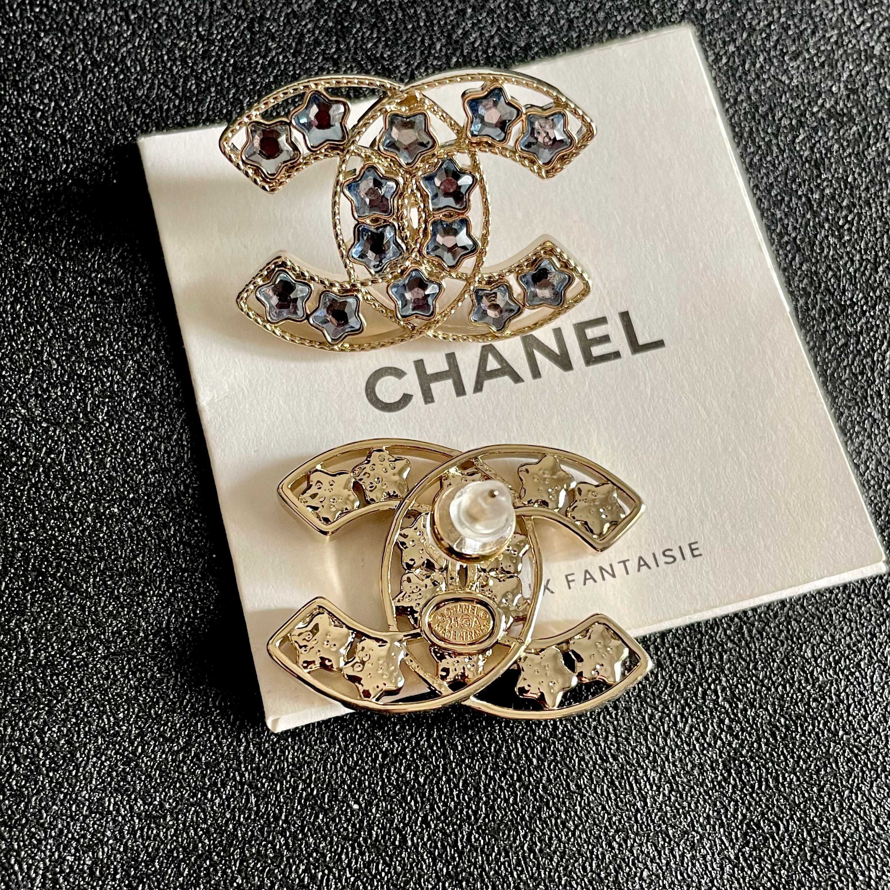 Chanel香奈儿 中古 耳钉👀小香家的款式真心无需多介绍😘🎶每一款都超好看，精致大方，非常显气质