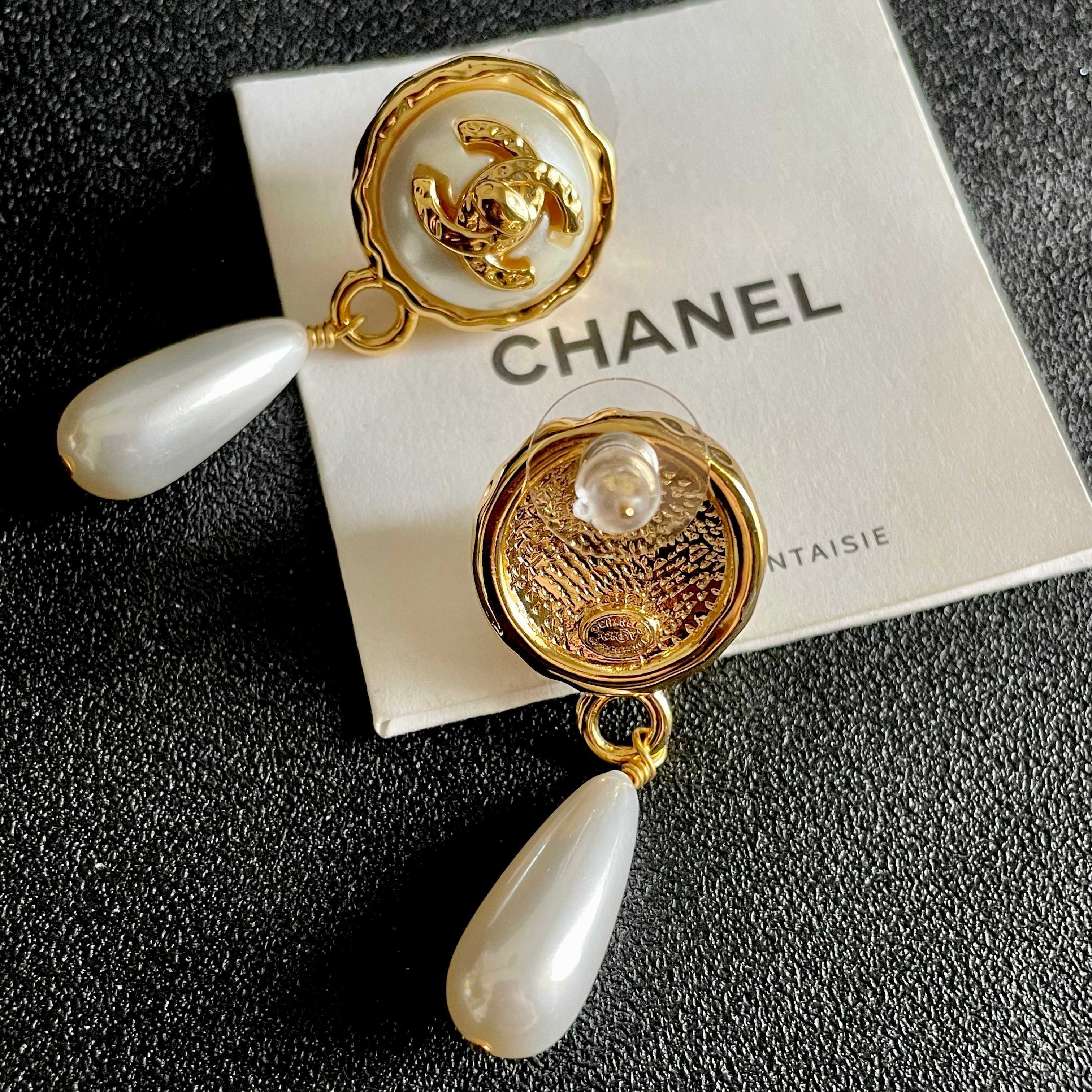 Chanel香奈儿 中古 耳钉👀小香家的款式真心无需多介绍😘🎶每一款都超好看，精致大方，非常显气质