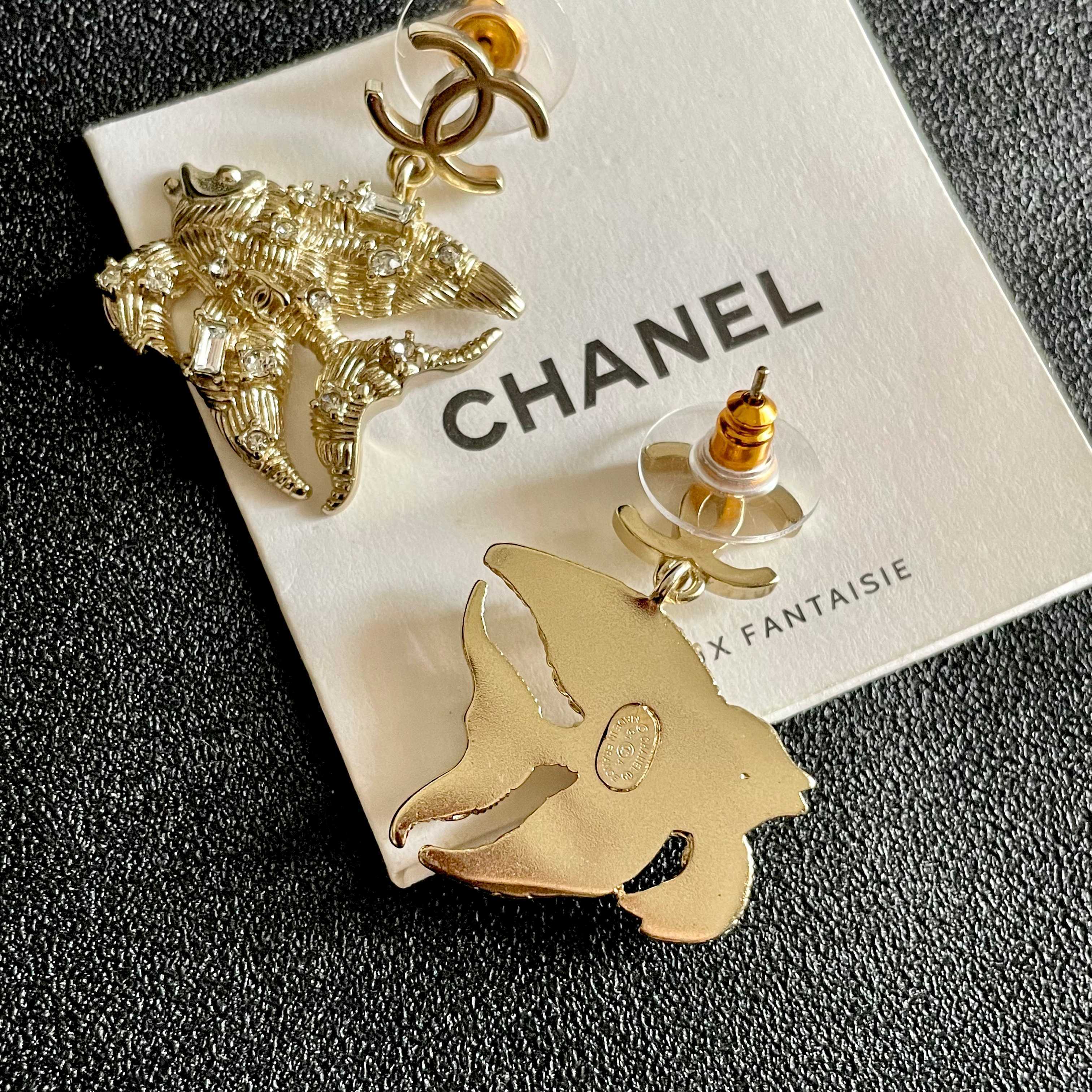 Chanel香奈儿 中古 耳钉👀小香家的款式真心无需多介绍😘🎶每一款都超好看，精致大方，非常显气质