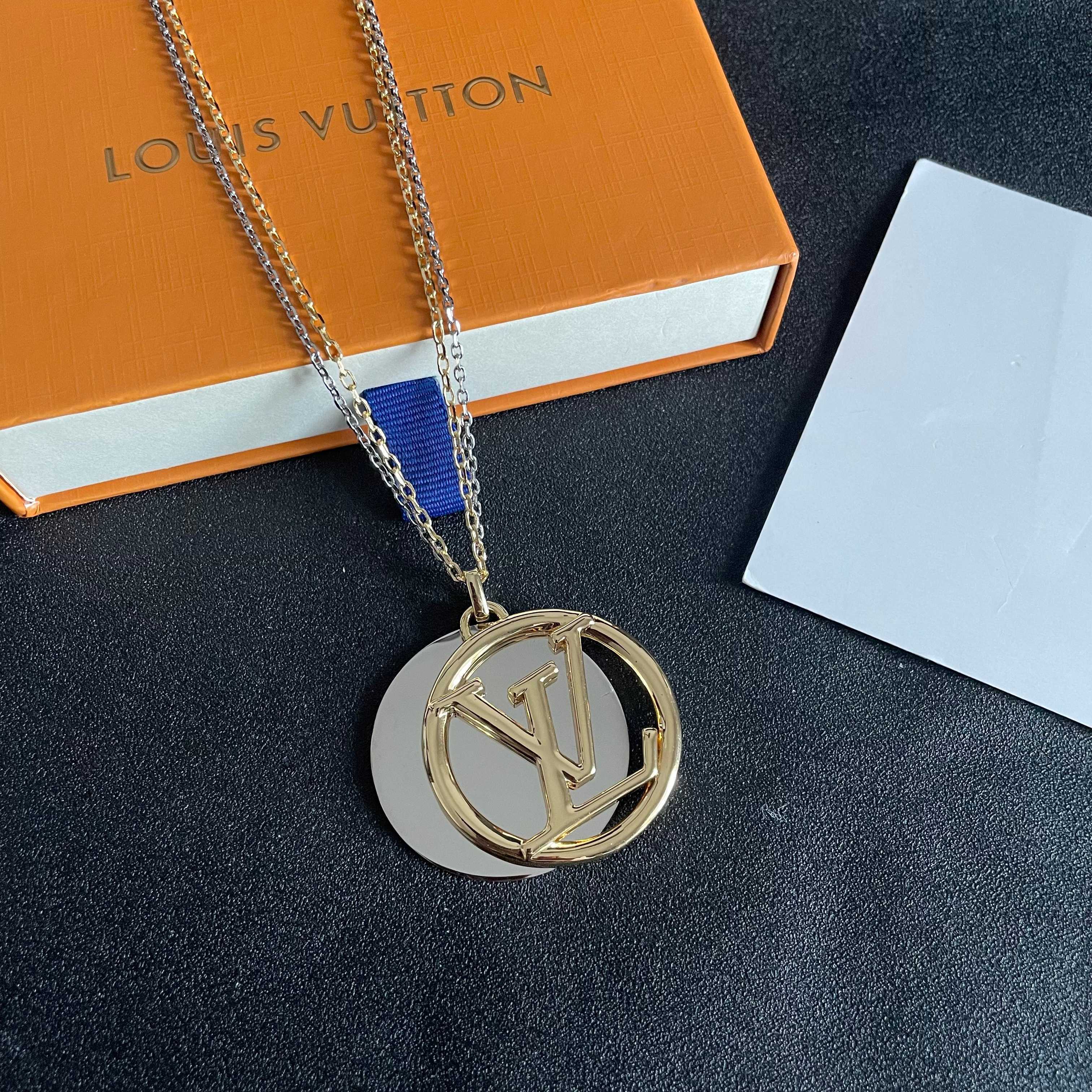 💥💥Louis Vuitton 路易威登 设计独特 (用LV经典之作图形理念)👋好看🧚‍♀️项链 超级无