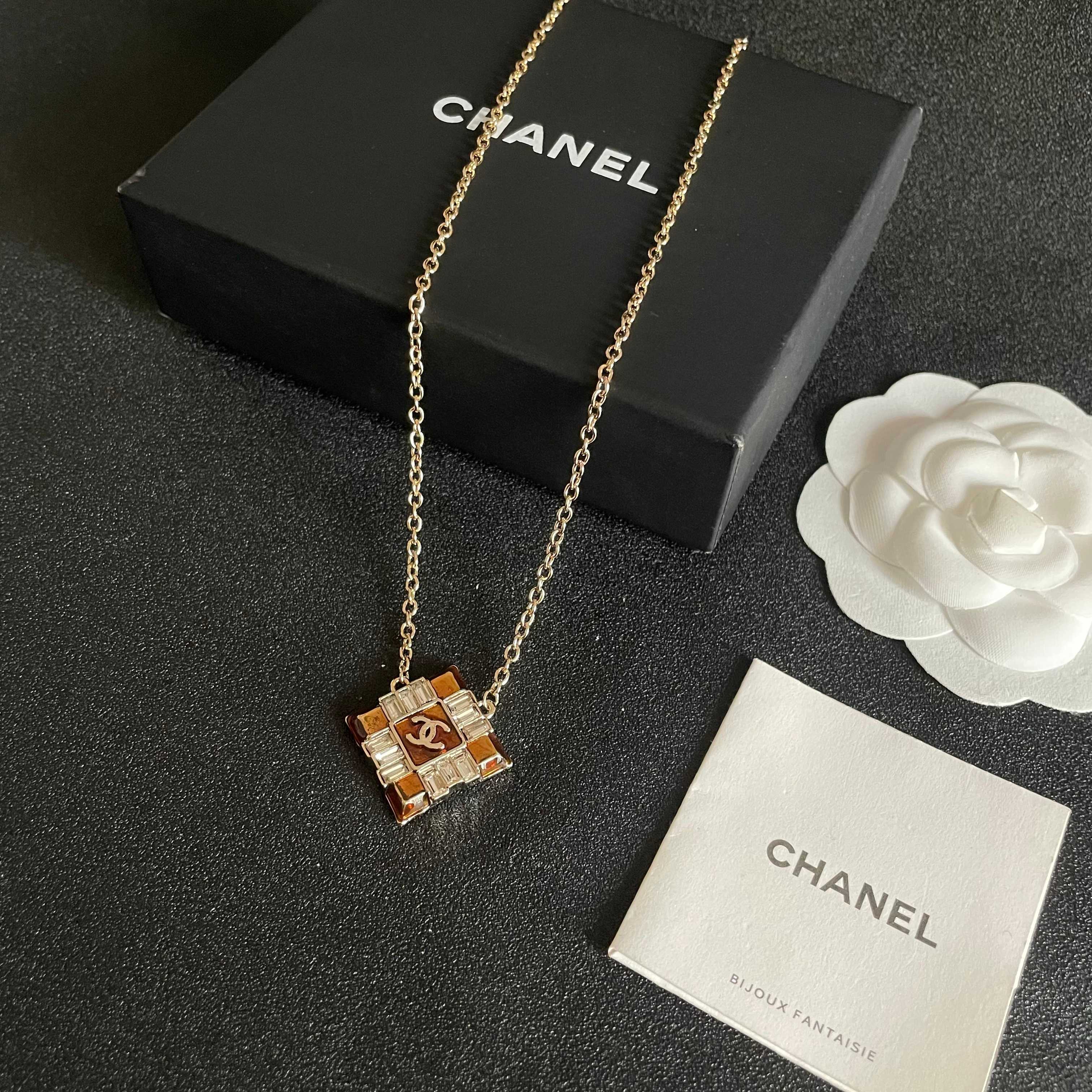 Chanel香奈儿 中古 项链👀小香家的款式真心无需多介绍😘🎶每一款都超好看，精致大方，非常显气质.
