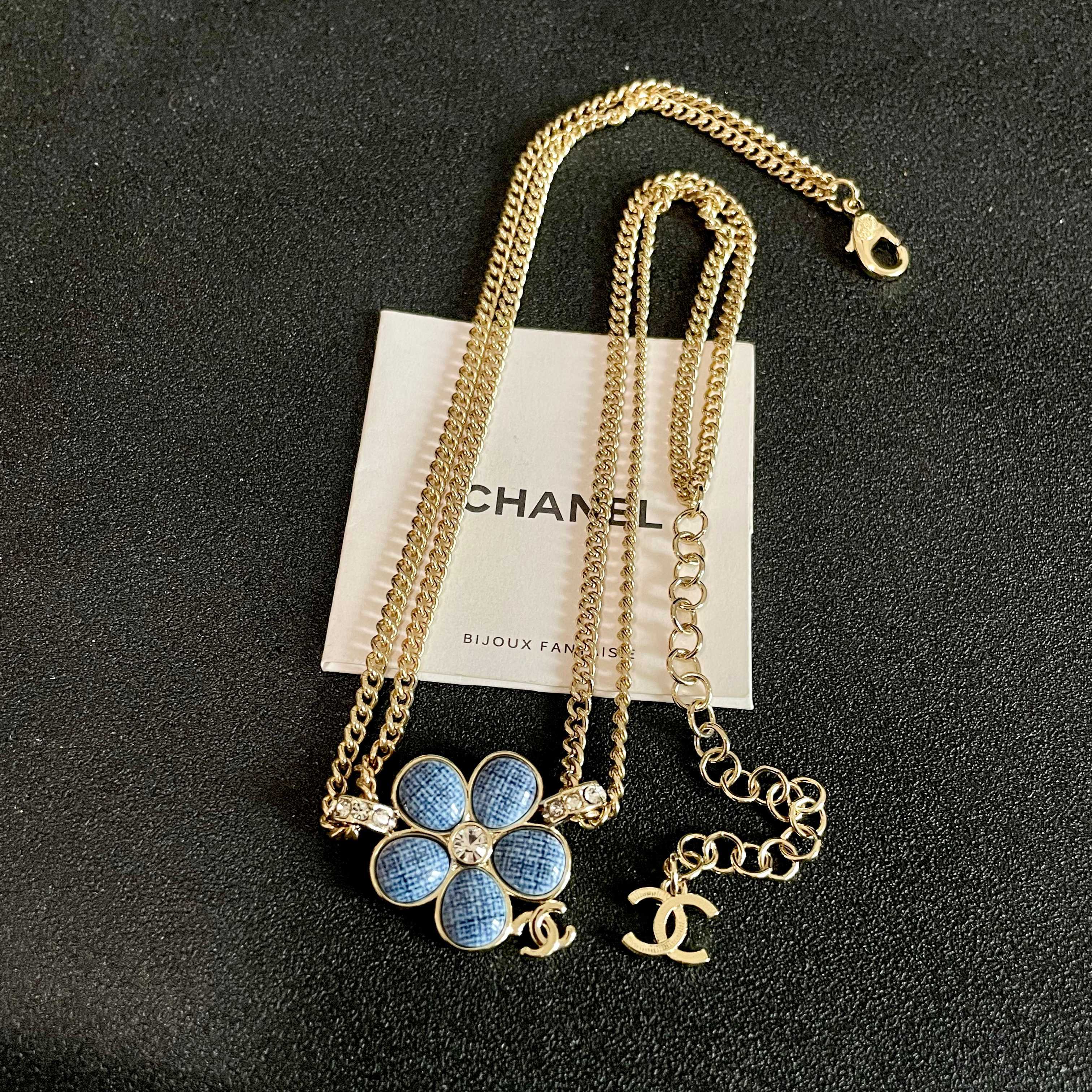 Chanel香奈儿 中古 字母 项链👀小香家的款式真心无需多介绍😘🎶每一款都超好看，精致大方，非常显气质