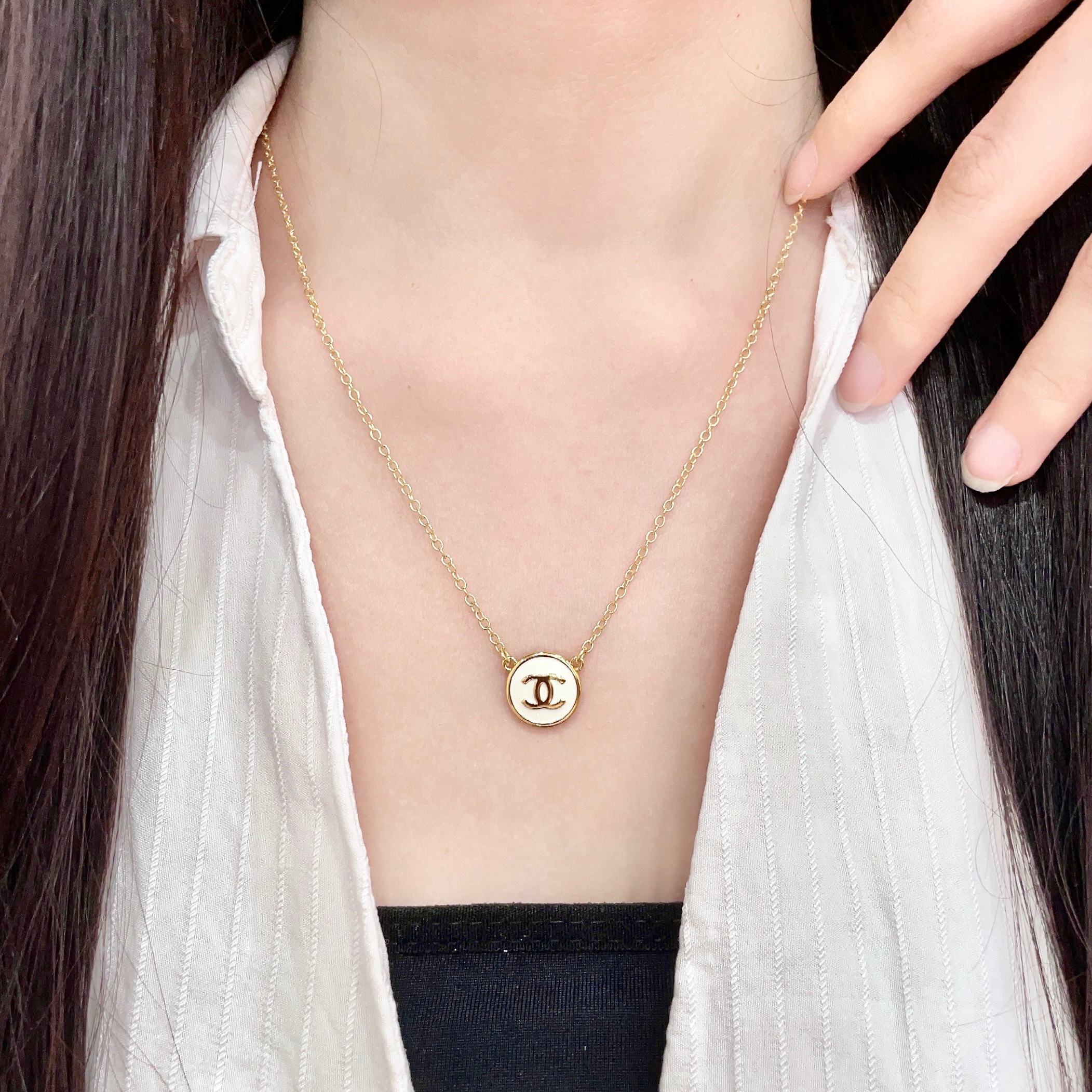 Chanel香奈儿 中古 项链👀小香家的款式真心无需多介绍😘🎶每一款都超好看，精致大方，非常显气质.