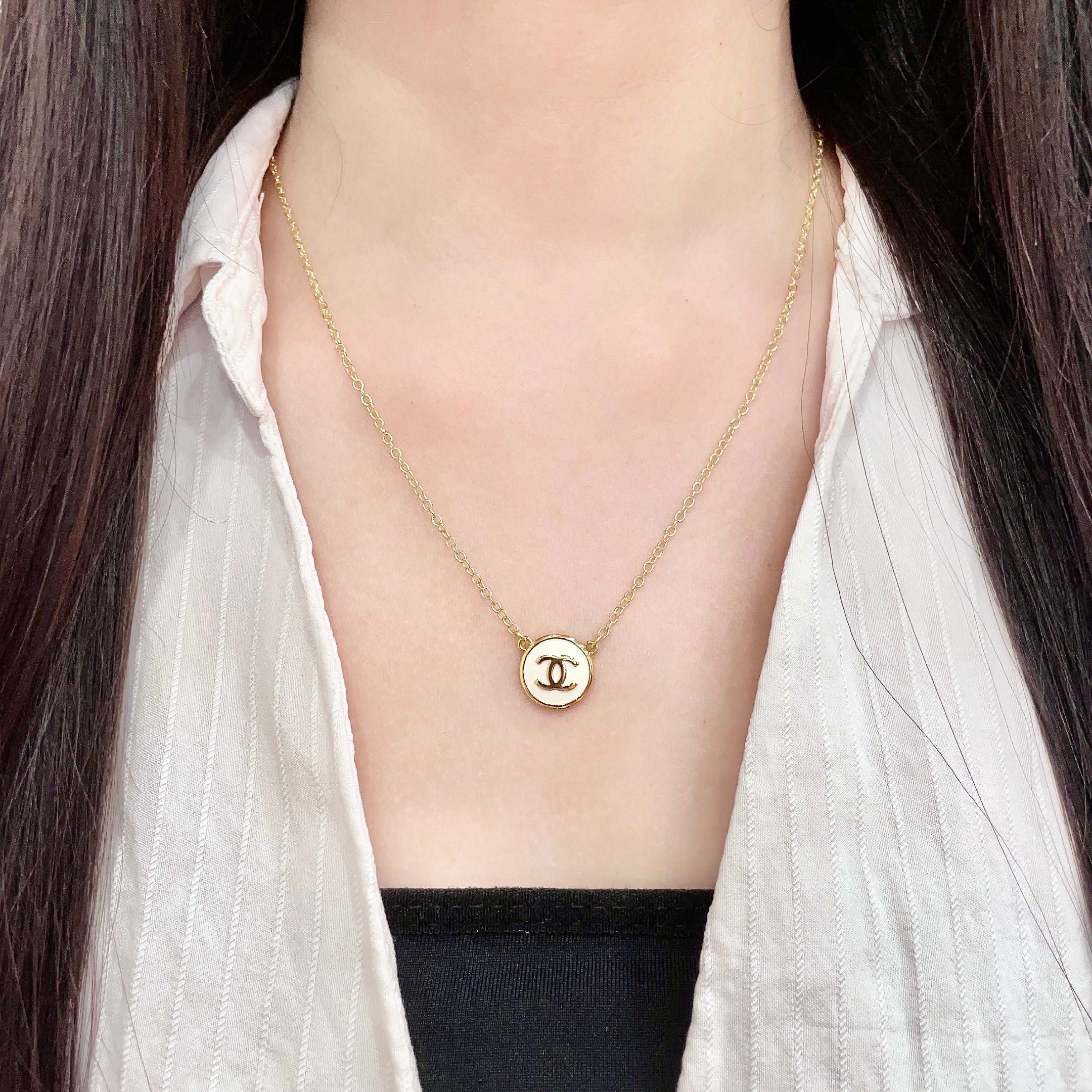 Chanel香奈儿 中古 项链👀小香家的款式真心无需多介绍😘🎶每一款都超好看，精致大方，非常显气质.