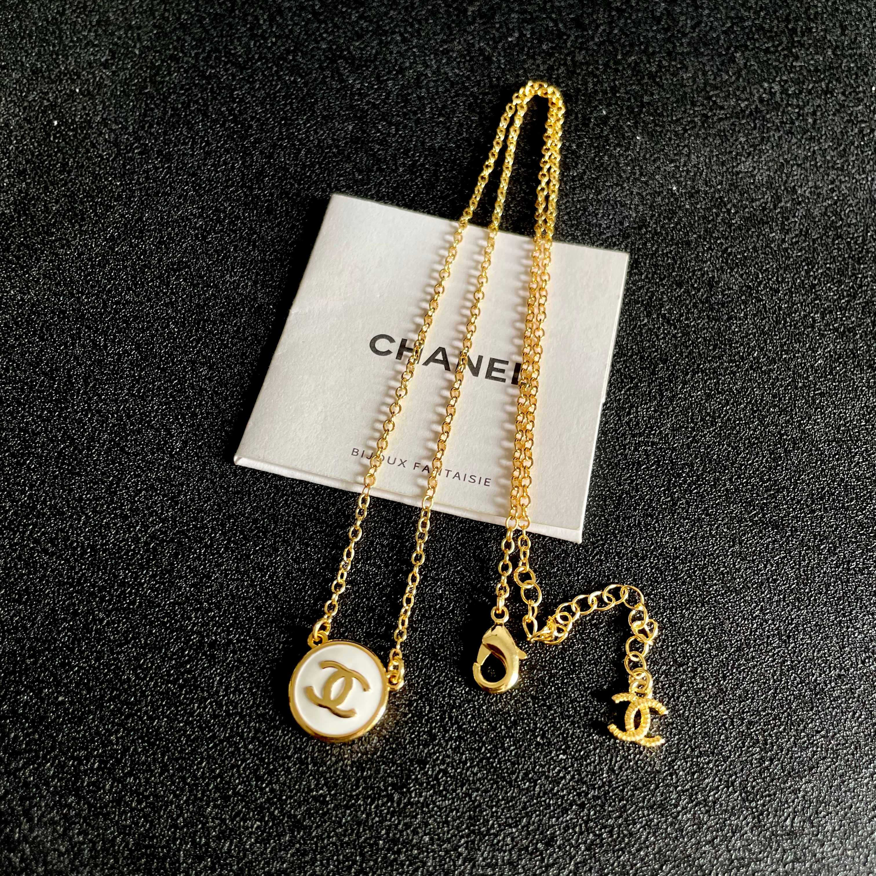 Chanel香奈儿 中古 项链👀小香家的款式真心无需多介绍😘🎶每一款都超好看，精致大方，非常显气质.