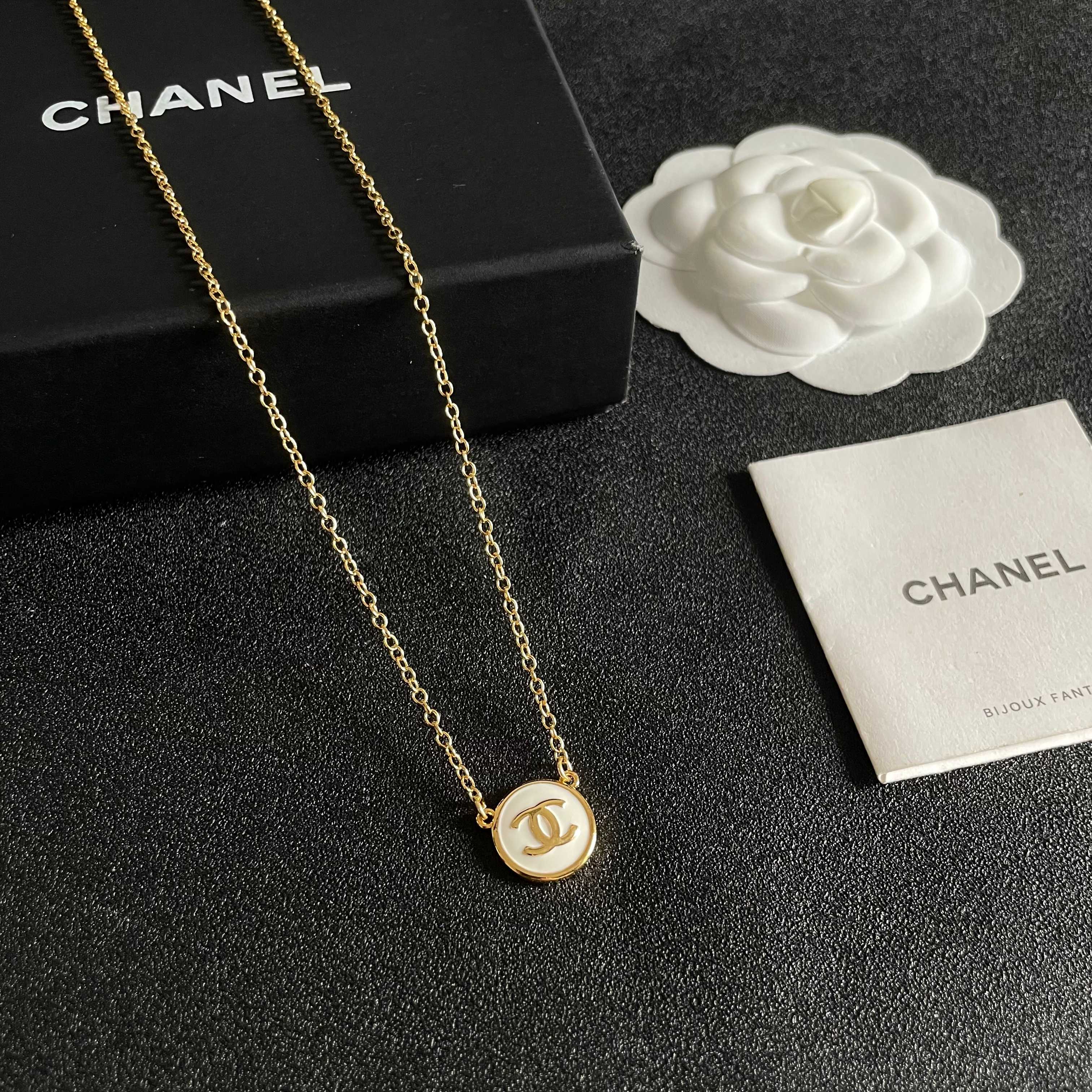 Chanel香奈儿 中古 项链👀小香家的款式真心无需多介绍😘🎶每一款都超好看，精致大方，非常显气质.