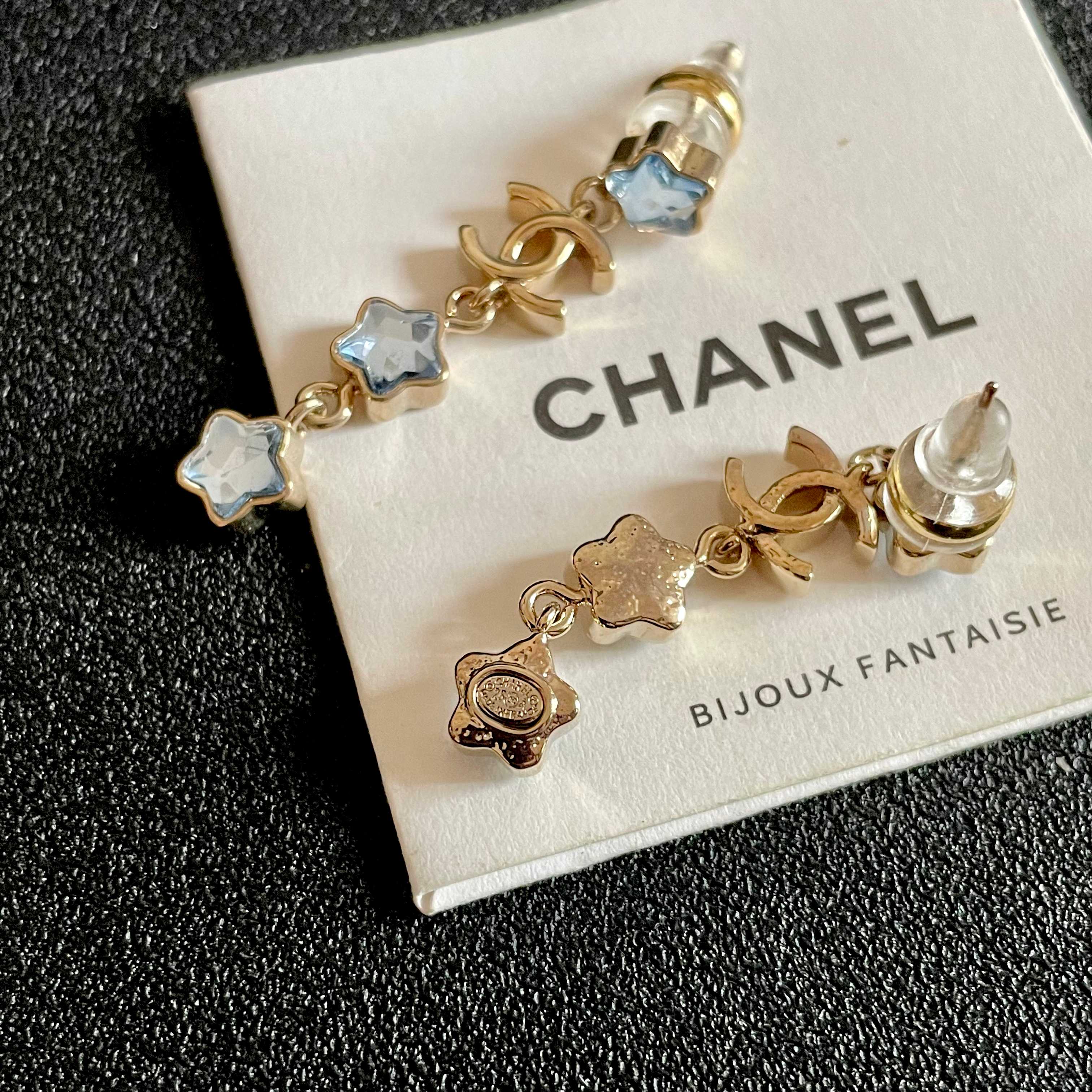 Chanel香奈儿 中古 耳钉👀小香家的款式真心无需多介绍😘🎶每一款都超好看，精致大方，非常显气质