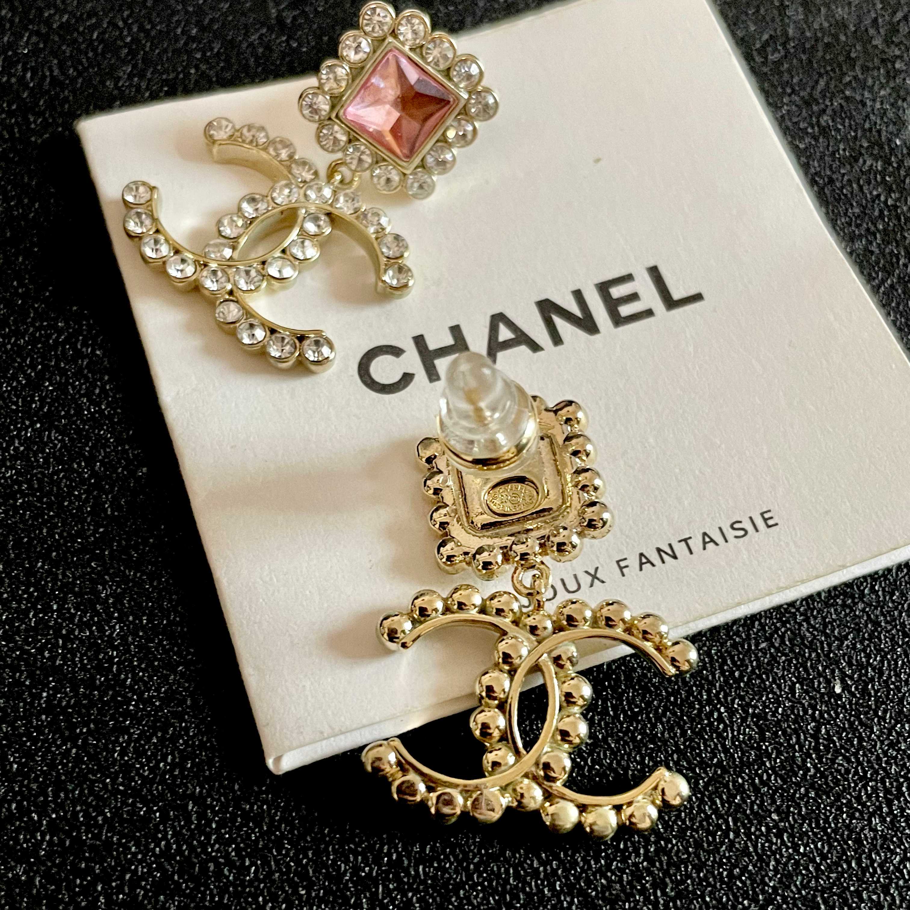Chanel香奈儿 中古 耳钉👀小香家的款式真心无需多介绍😘🎶每一款都超好看，精致大方，非常显气质