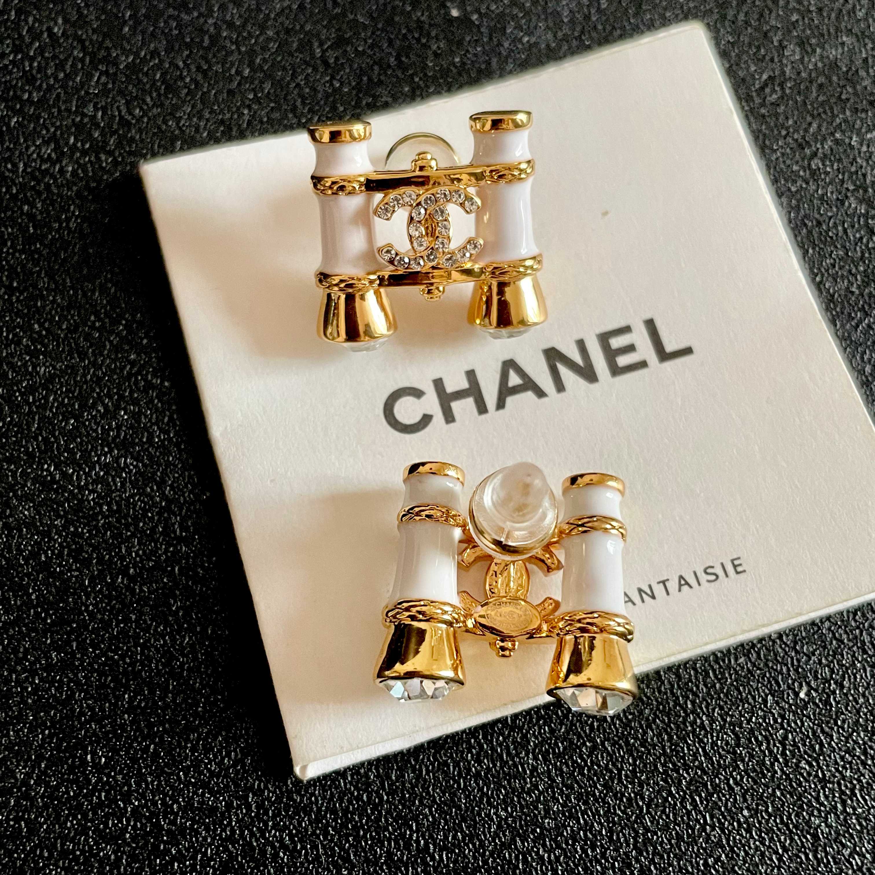 Chanel香奈儿 中古 耳钉👀小香家的款式真心无需多介绍😘🎶每一款都超好看，精致大方，非常显气质