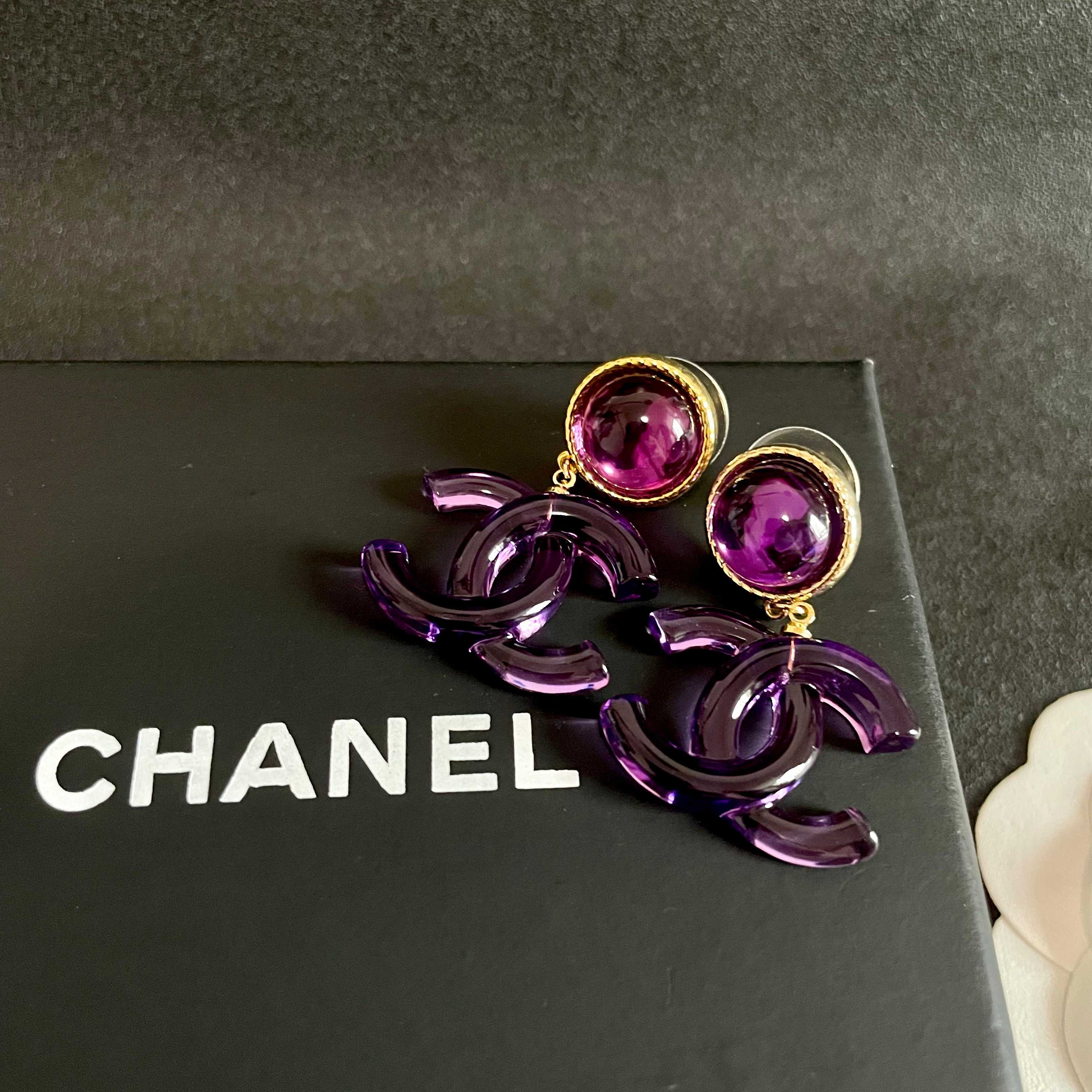 Chanel香奈儿 中古 耳钉👀小香家的款式真心无需多介绍😘🎶每一款都超好看，精致大方，非常显气质