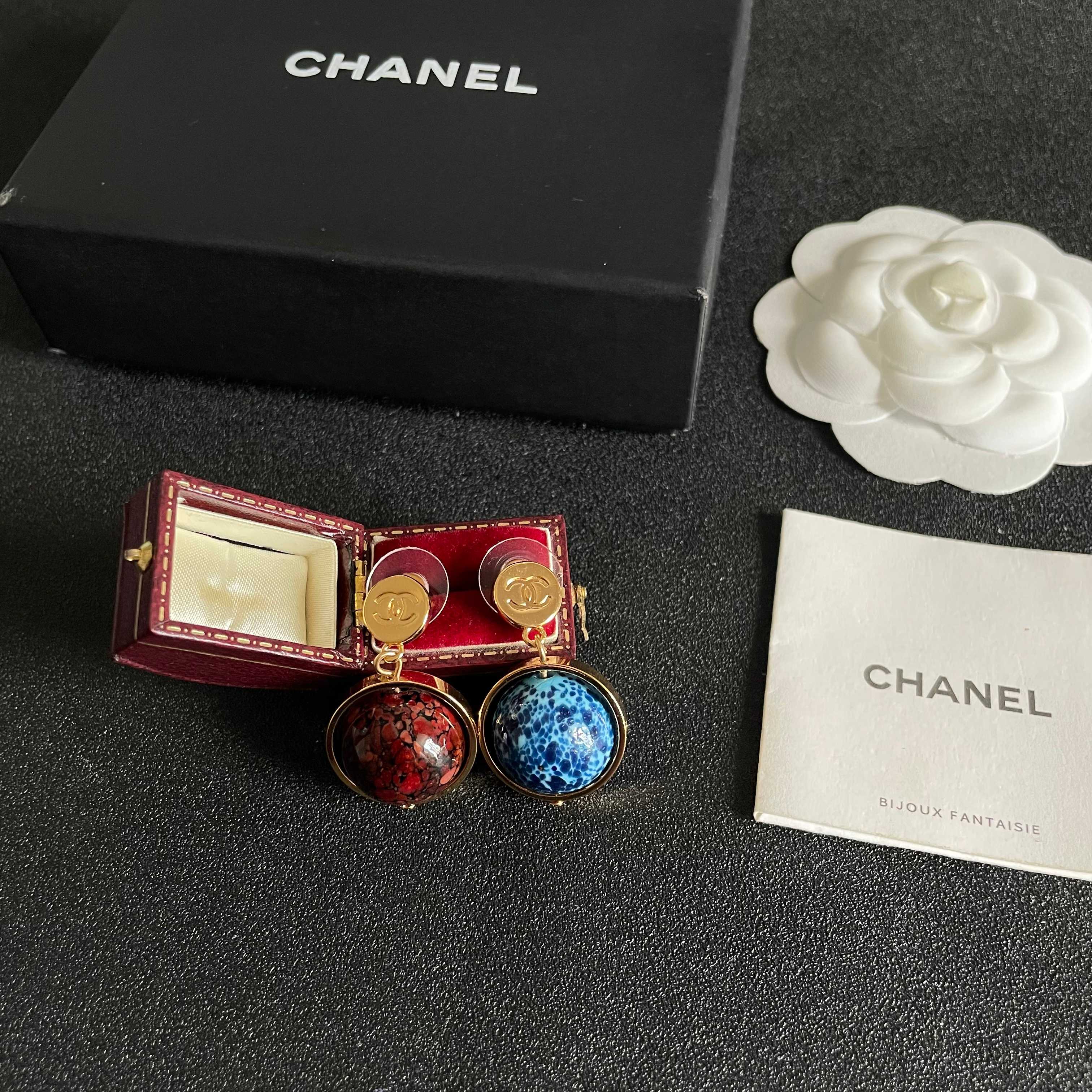 Chanel香奈儿 中古 双C耳钉👀小香家的款式真心无需多介绍😘🎶每一款都超好看，精致大方，非常显气质