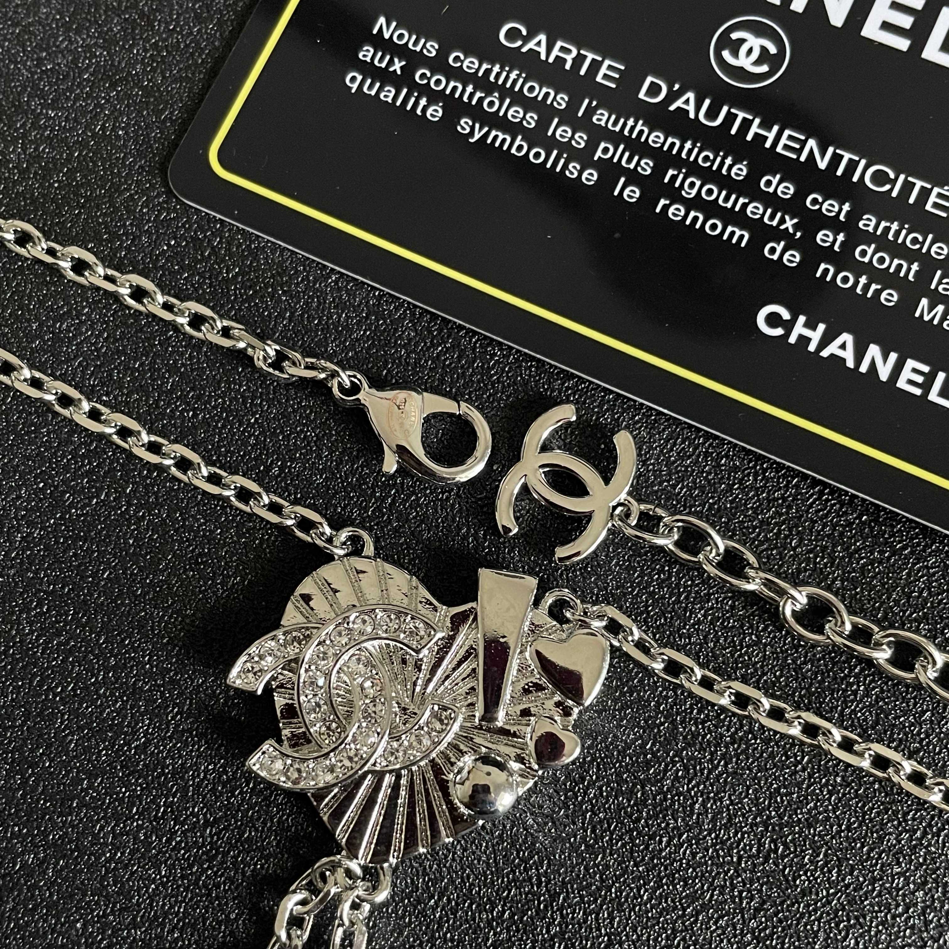 Chanel香奈儿 中古 项链👀小香家的款式真心无需多介绍😘🎶每一款都超好看，精致大方，非常显气质.