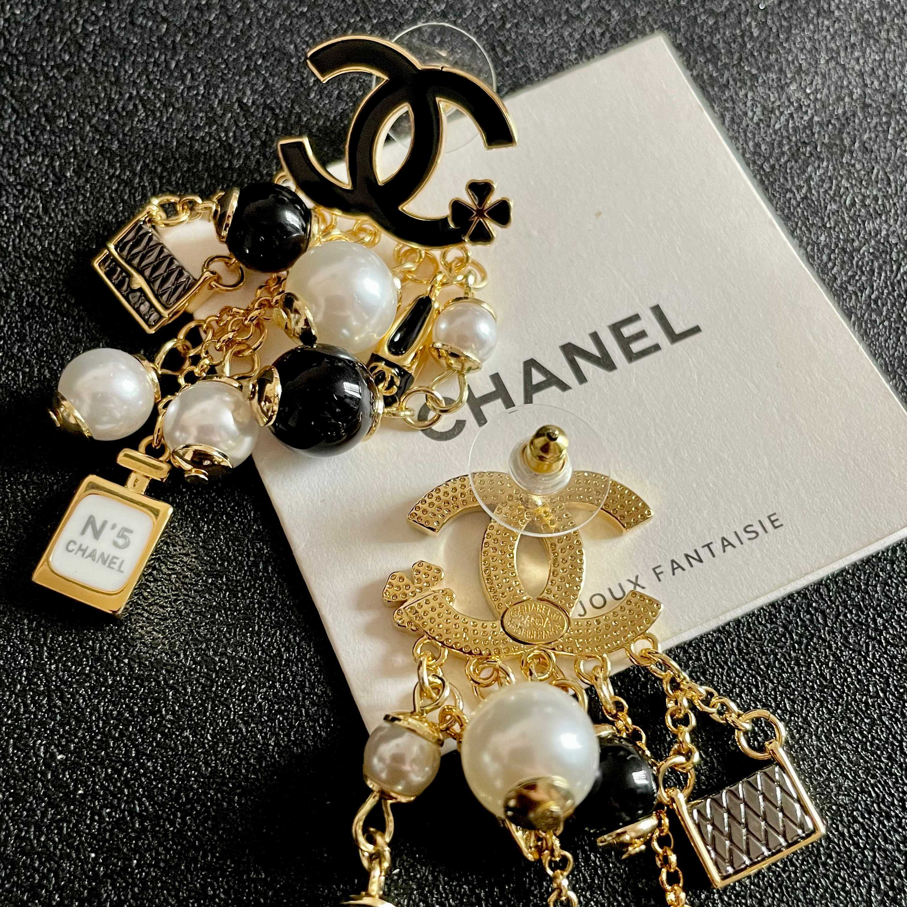 Chanel香奈儿 中古 耳钉👀小香家的款式真心无需多介绍😘🎶每一款都超好看，精致大方，非常显气质