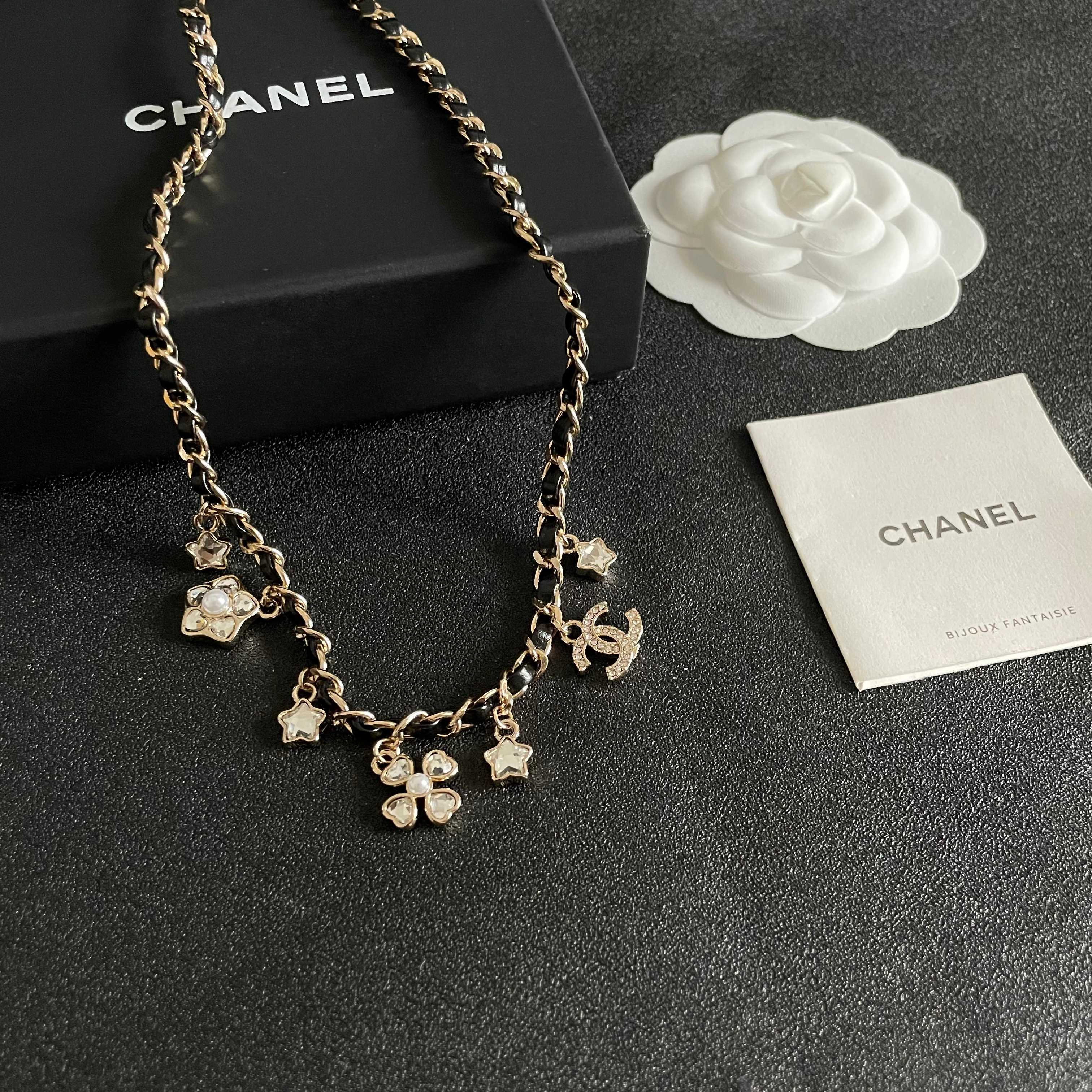 Chanel香奈儿 中古 项链👀小香家的款式真心无需多介绍😘🎶每一款都超好看，精致大方，非常显气质.