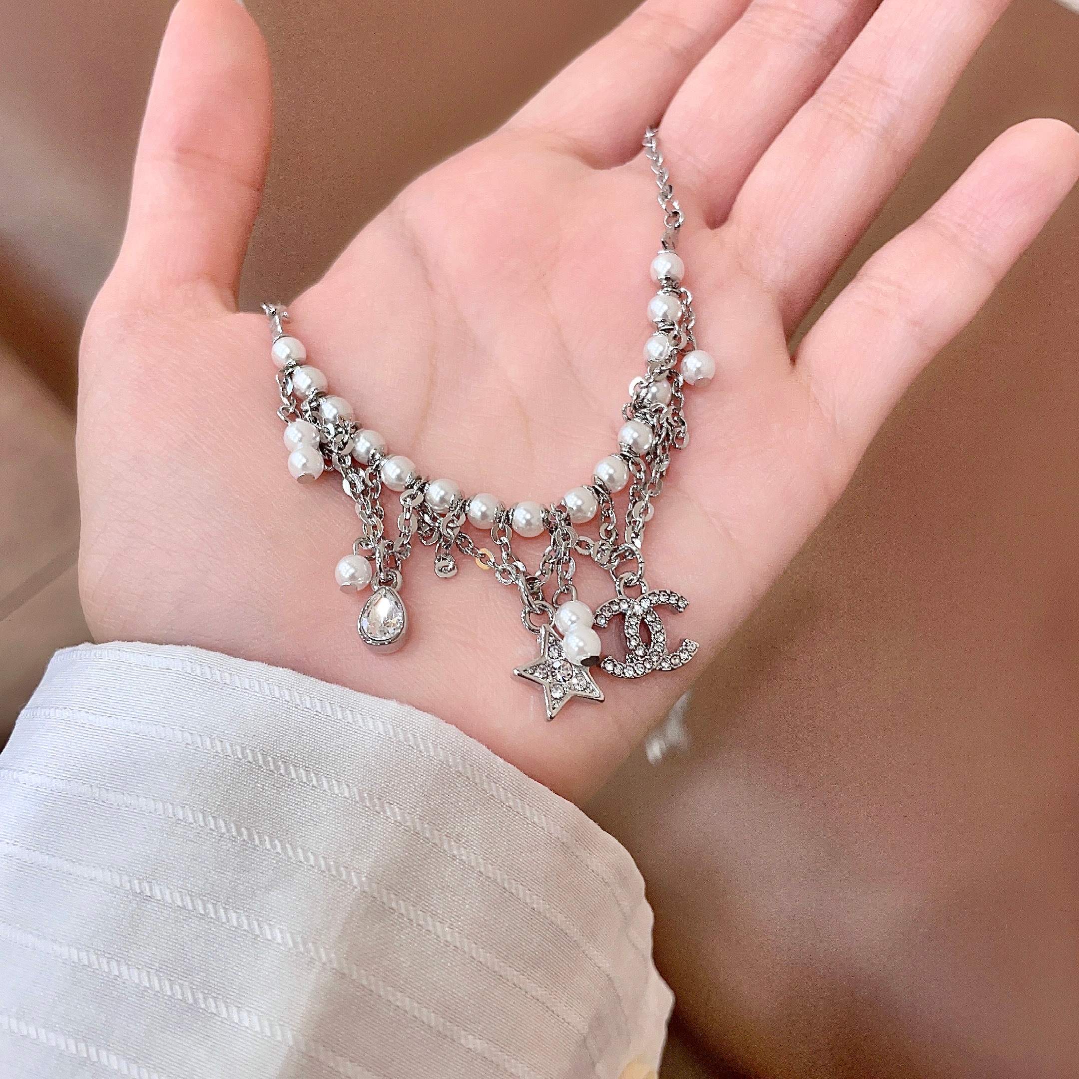 Chanel香奈儿 中古 项链👀小香家的款式真心无需多介绍😘🎶每一款都超好看，精致大方，非常显气质.