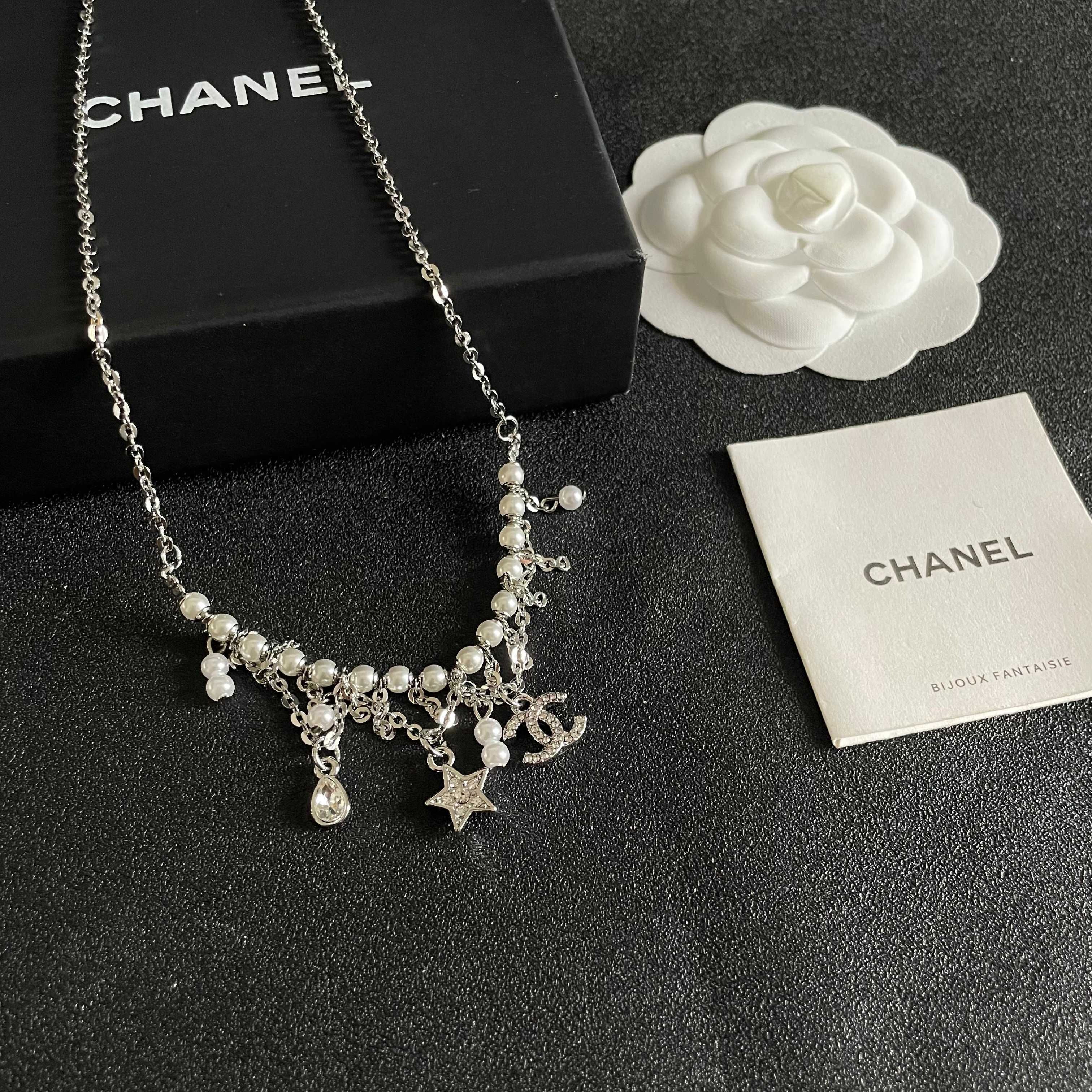 Chanel香奈儿 中古 项链👀小香家的款式真心无需多介绍😘🎶每一款都超好看，精致大方，非常显气质.