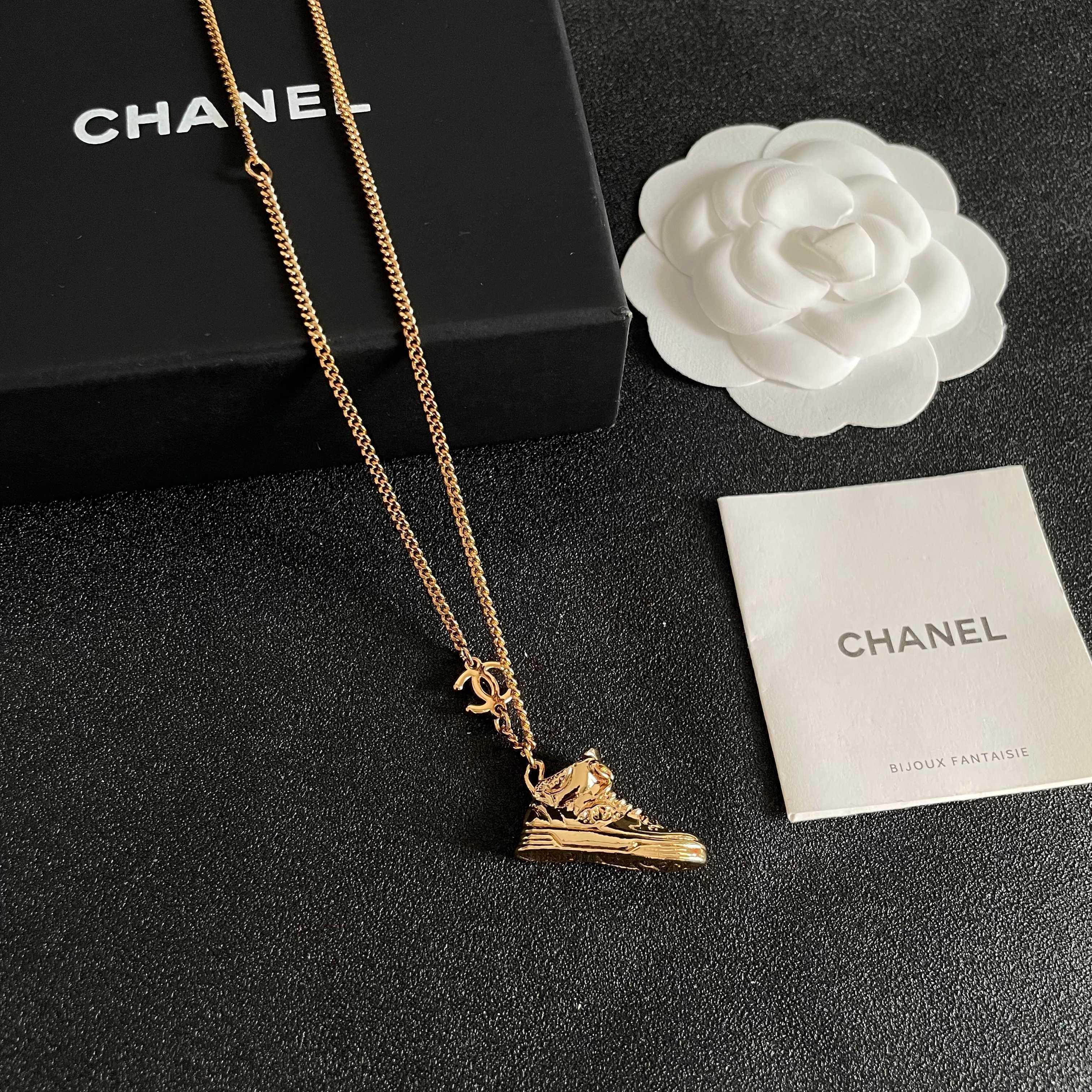 Chanel香奈儿 中古 项链👀小香家的款式真心无需多介绍😘🎶每一款都超好看，精致大方，非常显气质