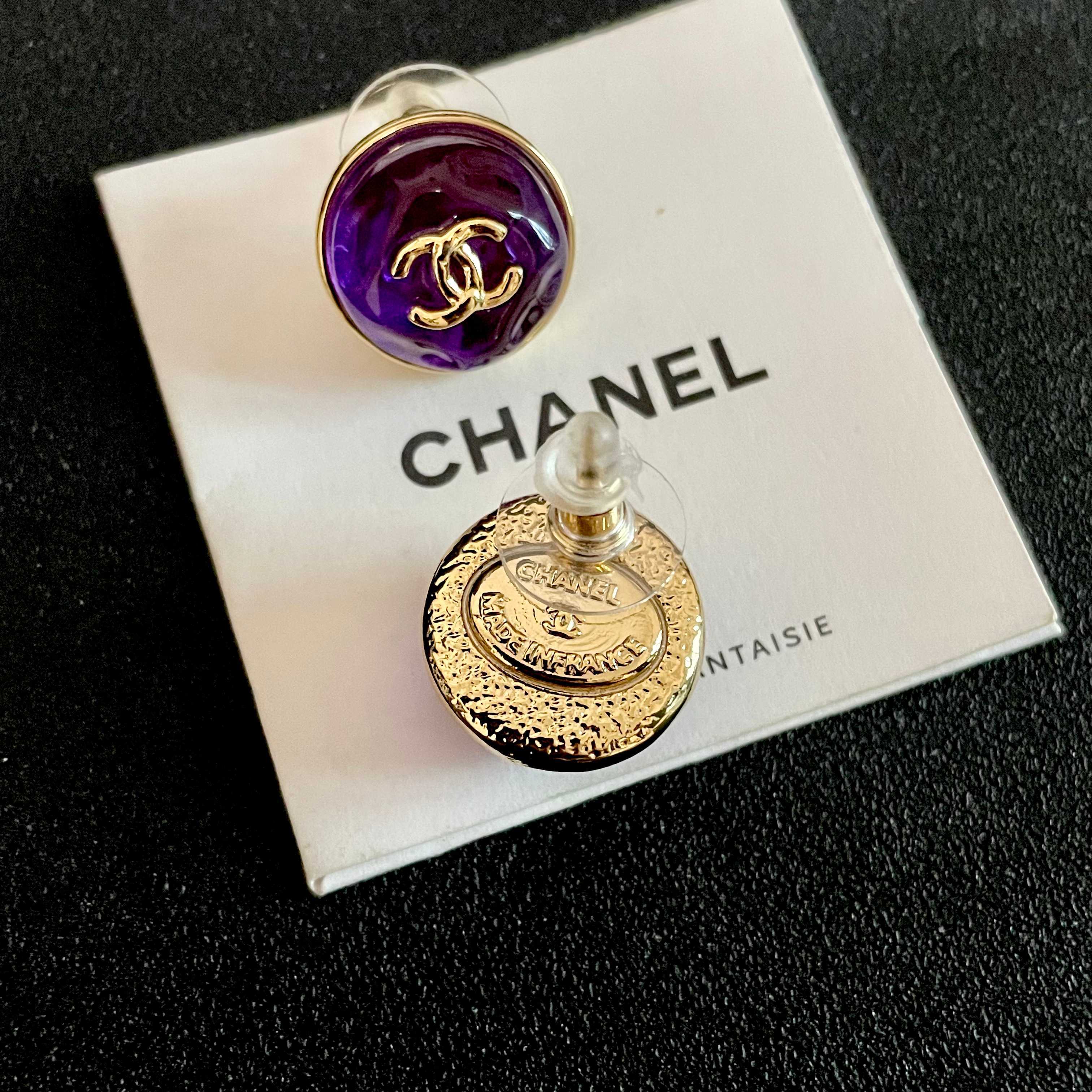 Chanel香奈儿 中古 耳钉👀小香家的款式真心无需多介绍😘🎶每一款都超好看，精致大方，非常显气质