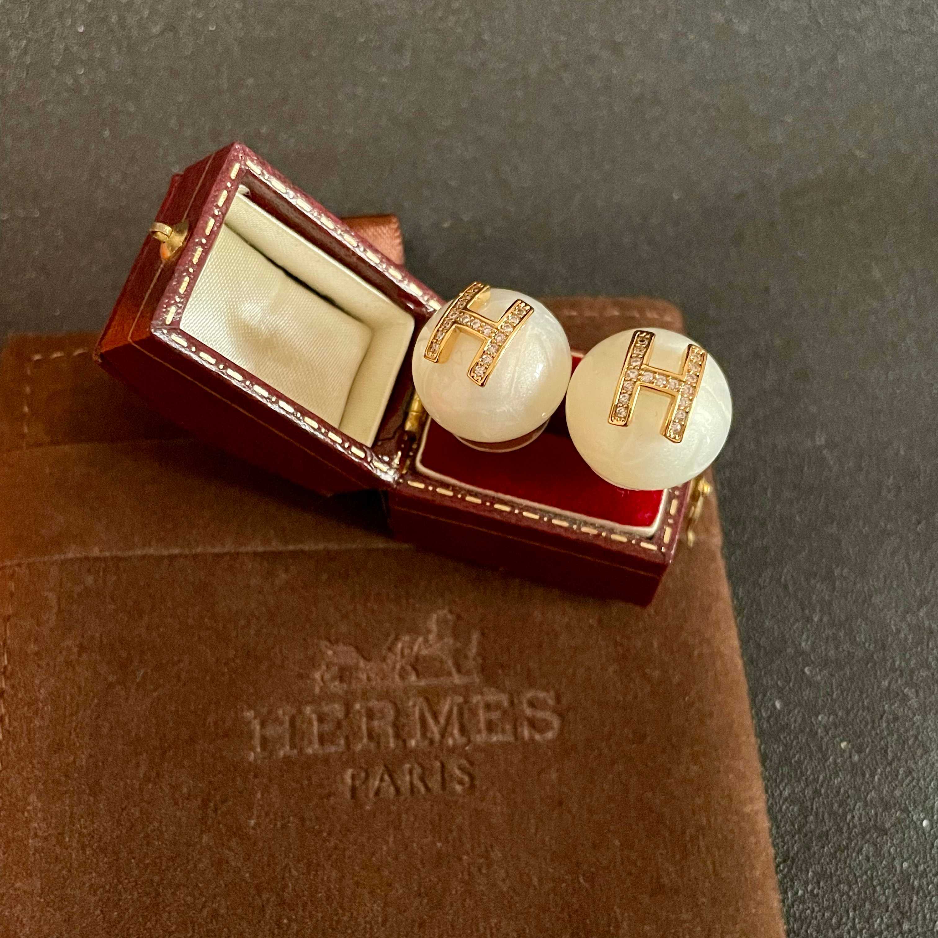 HERMES爱马仕 耳环 这款设计非常精致，高级 耳效果超级好看，一丝点缀很温柔得开又不失雅典高贵气质。