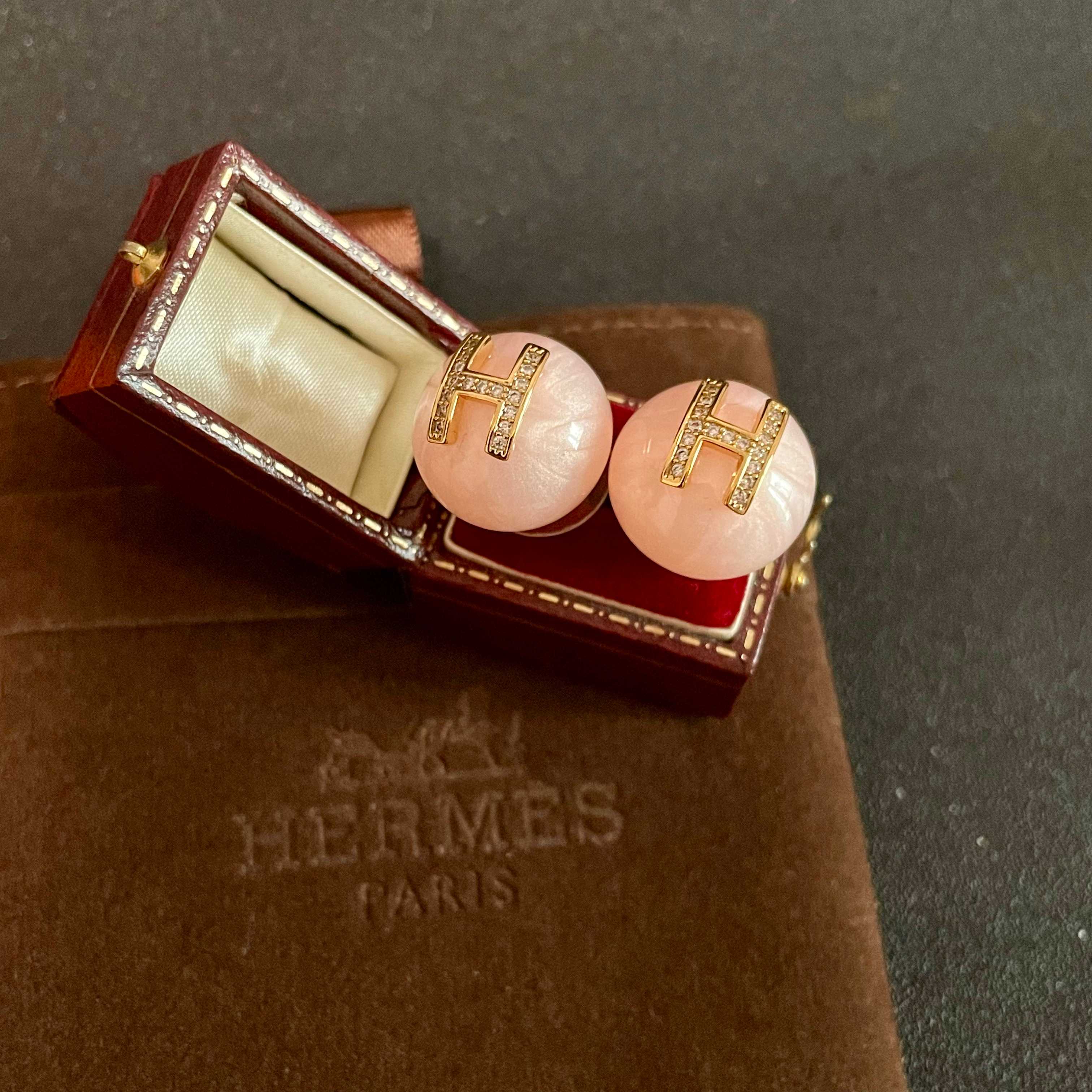 HERMES爱马仕 耳环 这款设计非常精致，高级 耳效果超级好看，一丝点缀很温柔得开又不失雅典高贵气质。