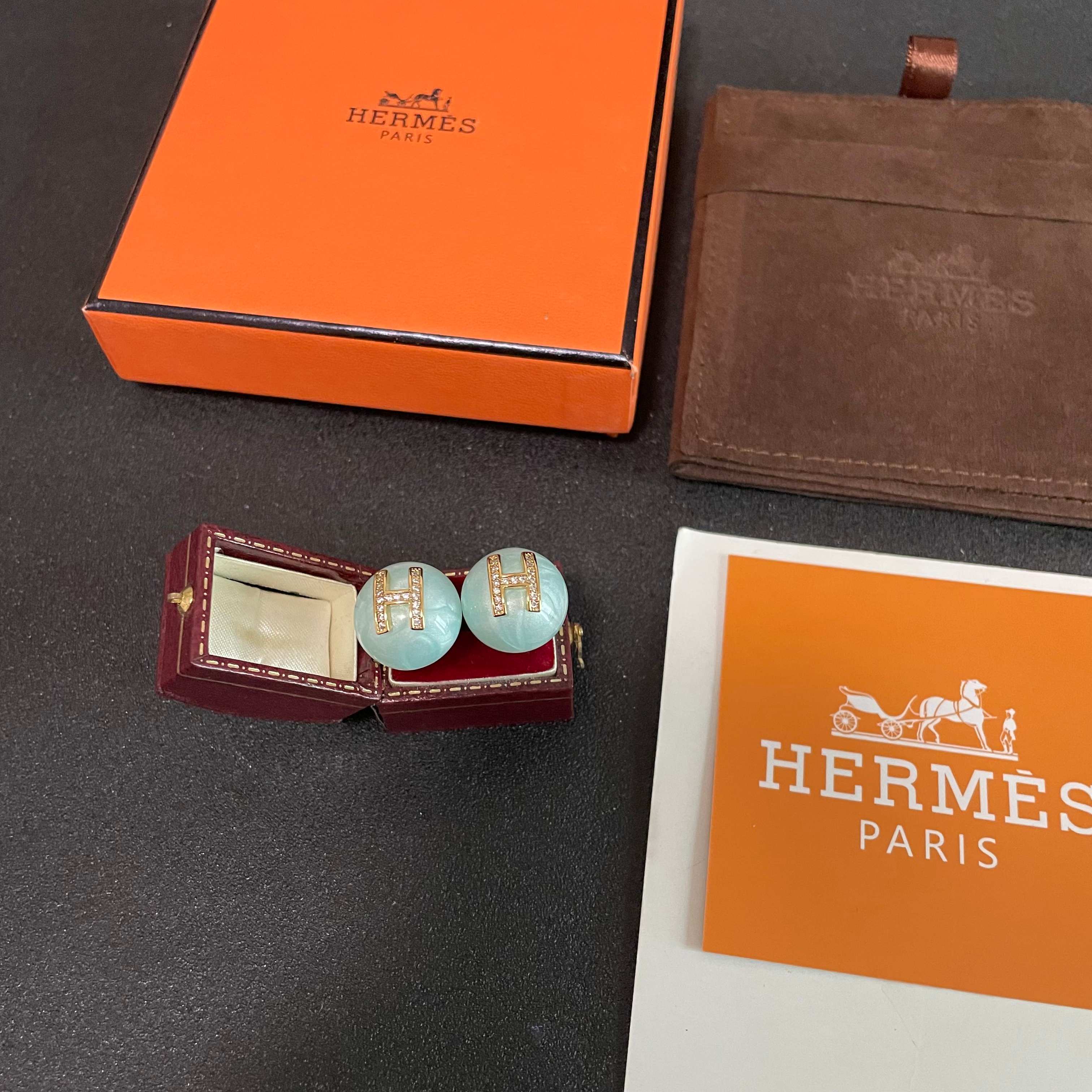 HERMES爱马仕 耳环 这款设计非常精致，高级 耳效果超级好看，一丝点缀很温柔得开又不失雅典高贵气质。