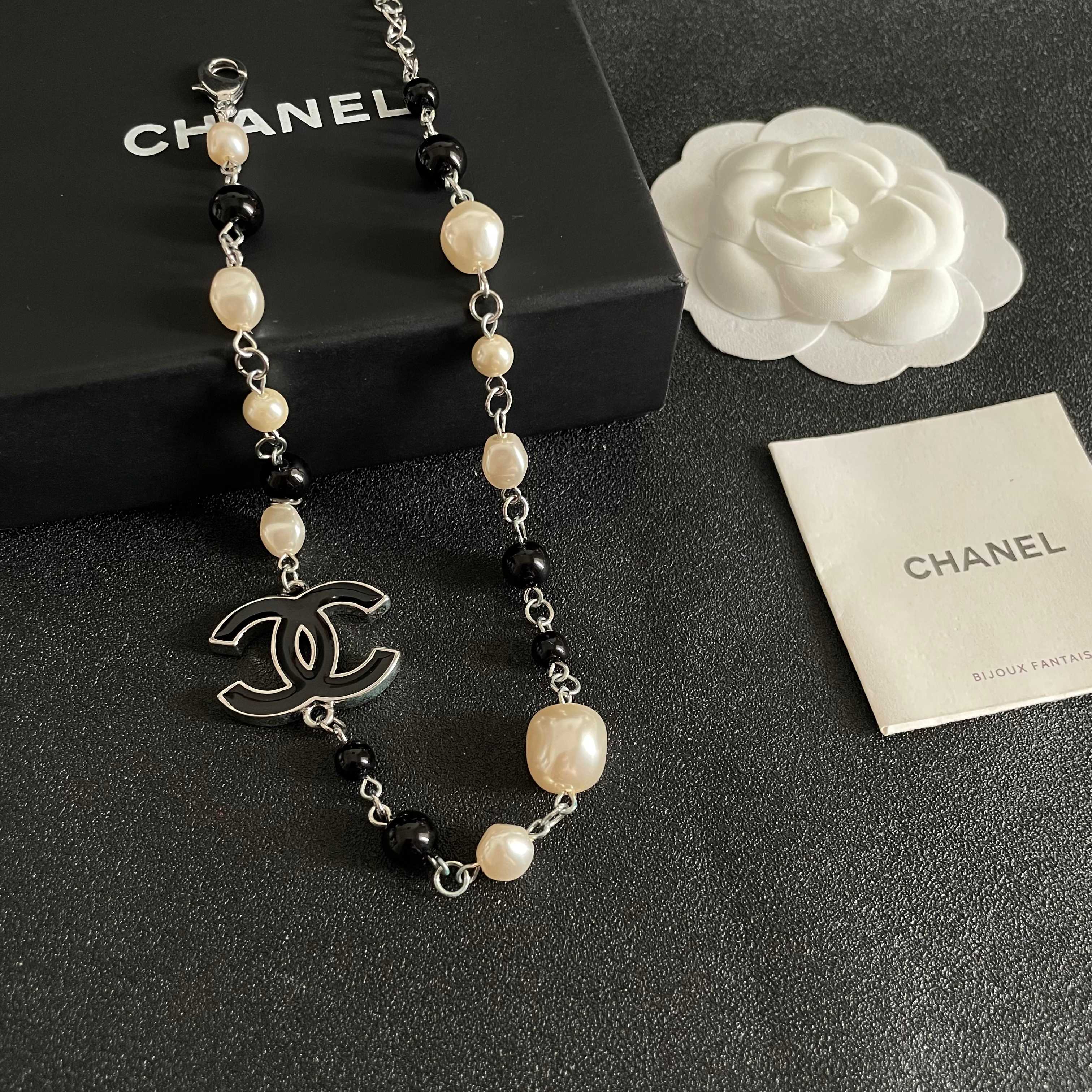 Chanel香奈儿 中古 项链👀小香家的款式真心无需多介绍😘🎶每一款都超好看，精致大方，非常显气质.