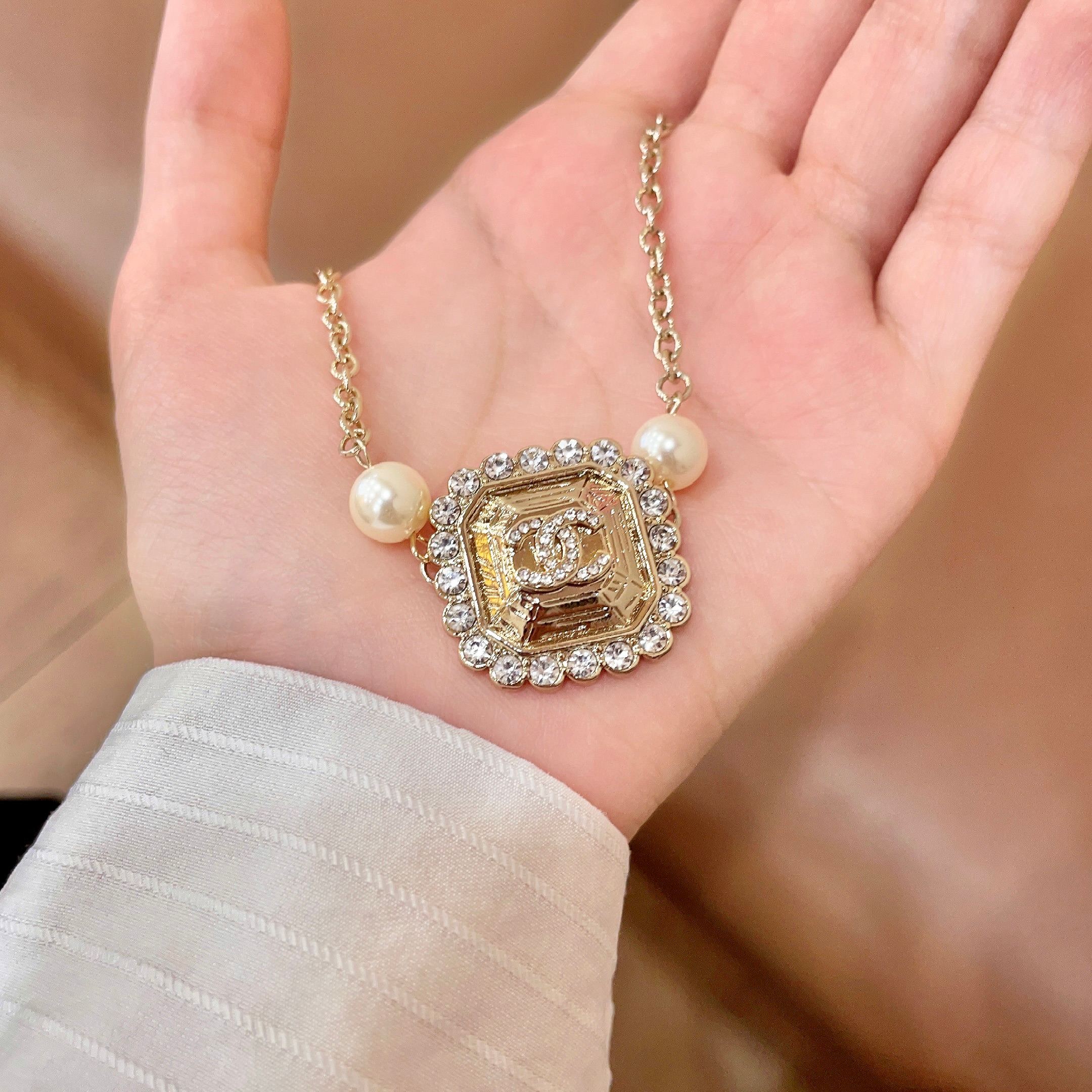 Chanel香奈儿 中古 项链👀小香家的款式真心无需多介绍😘🎶每一款都超好看，精致大方，非常显气质.