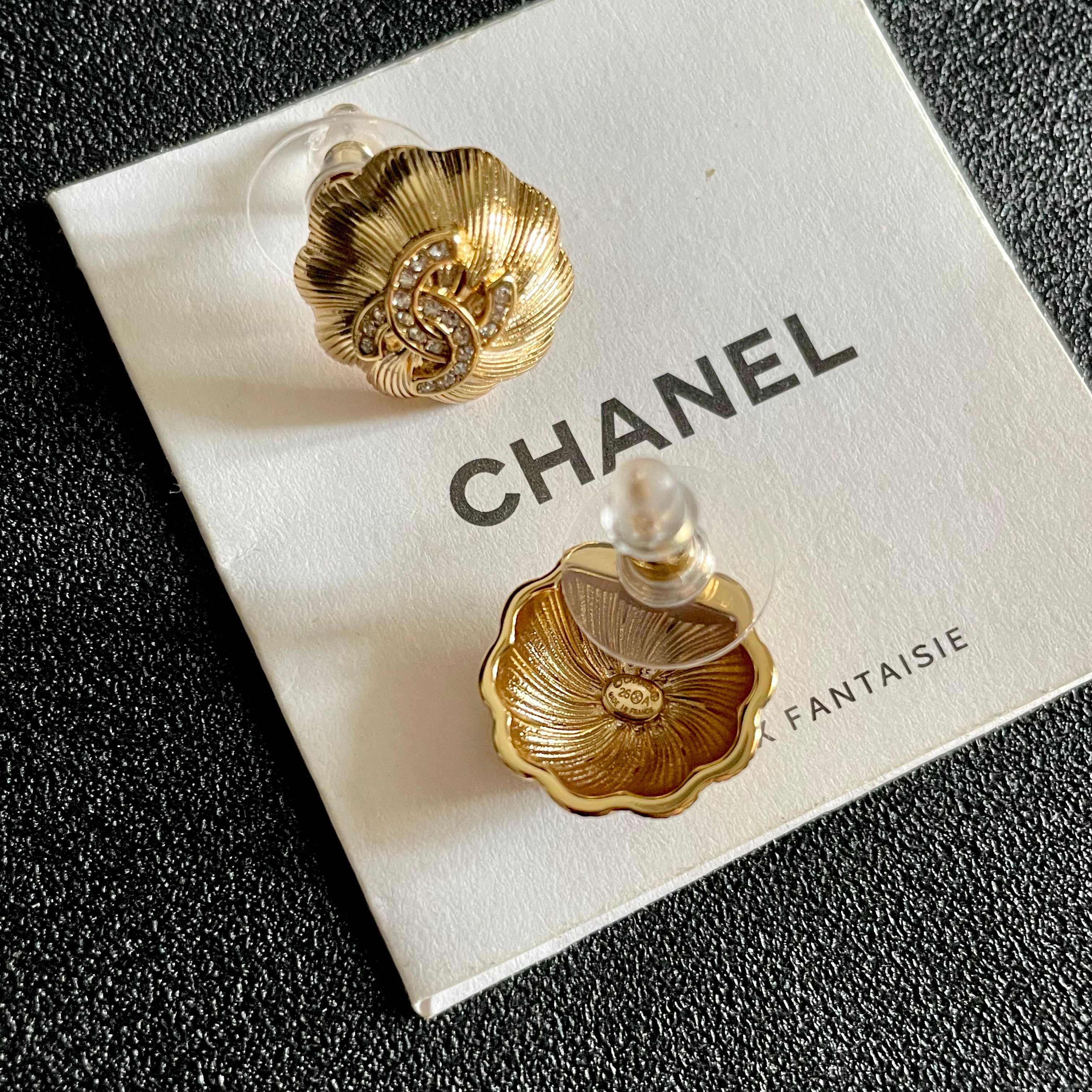 Chanel香奈儿 中古 耳钉👀小香家的款式真心无需多介绍😘🎶每一款都超好看，精致大方，非常显气质