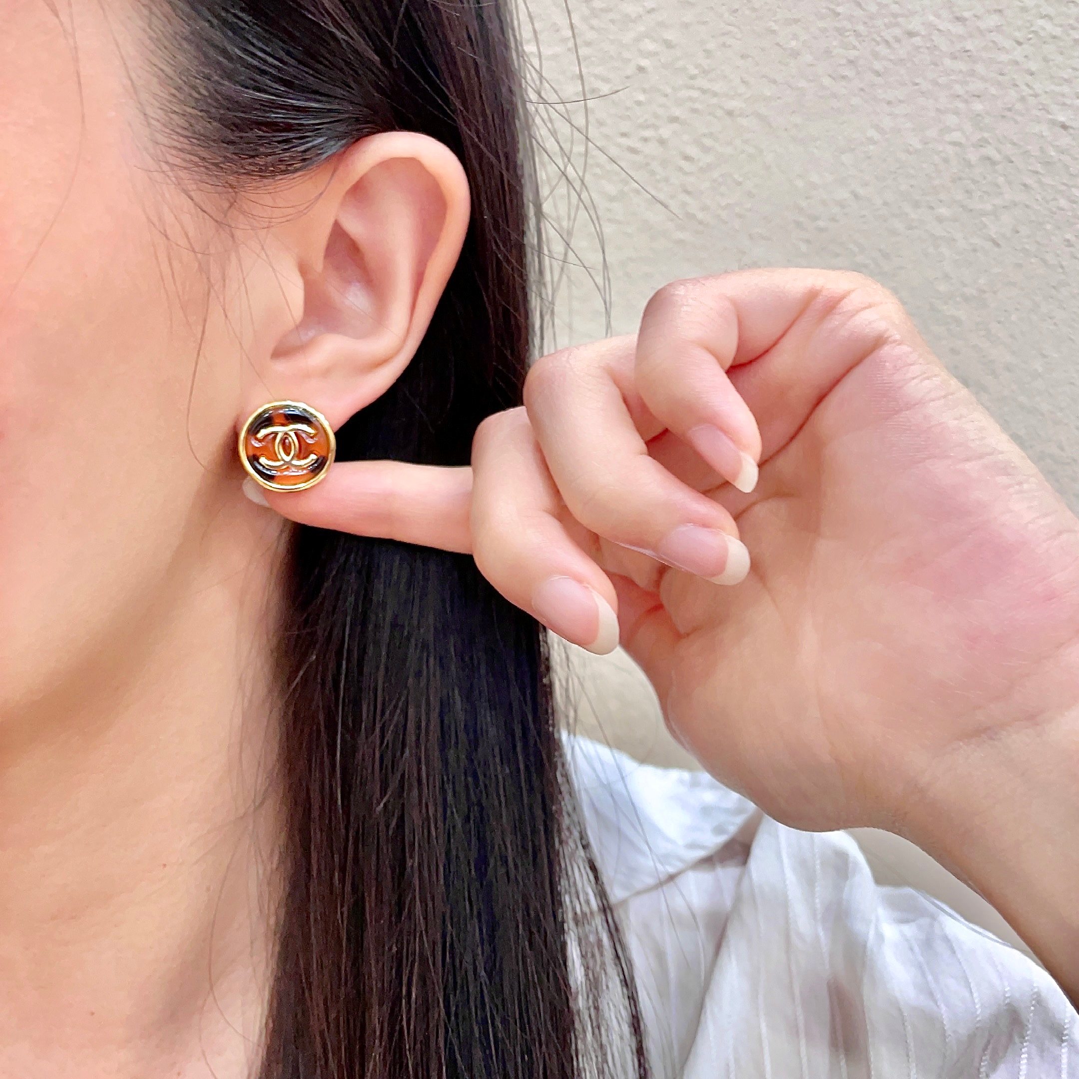 Chanel香奈儿 中古 耳钉👀小香家的款式真心无需多介绍😘🎶每一款都超好看，精致大方，非常显气质